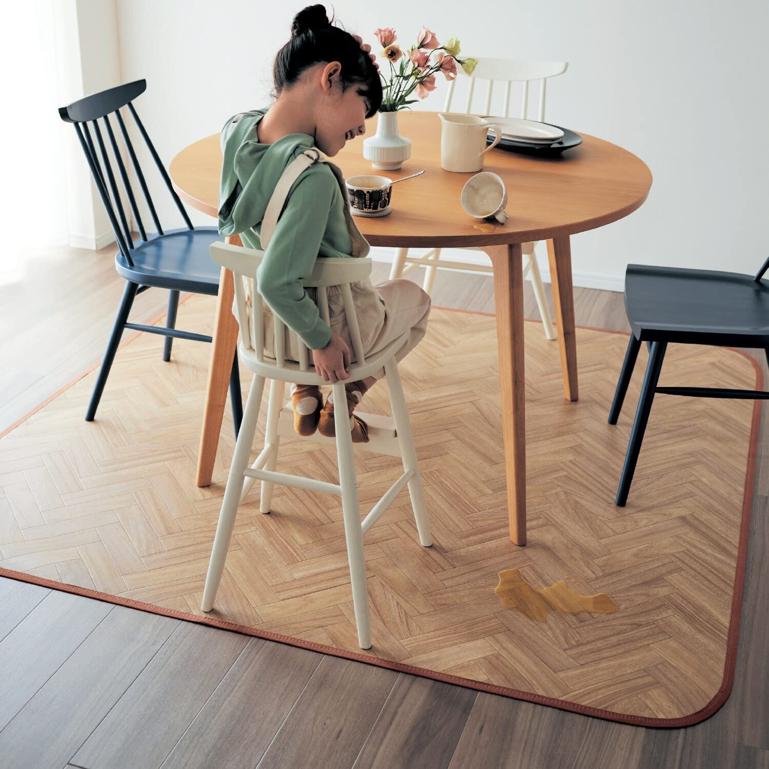 ベルメゾン 拭ける ダイニングラグ カーペット ヘリボーン 182 ×180cm Amazon | [ベルメゾン] ラグ 拭ける ダイニング ラグ カーペット