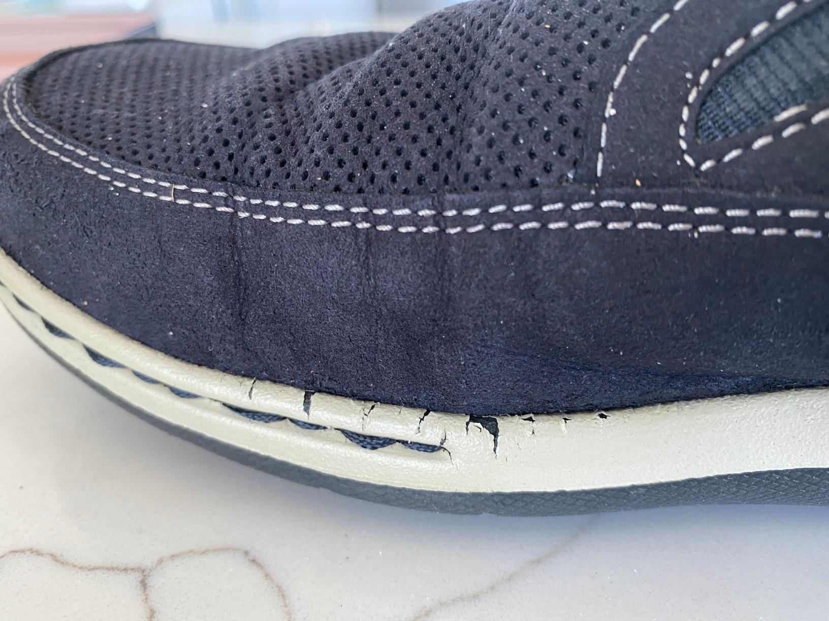 dunham men's fitsync slip on shoe