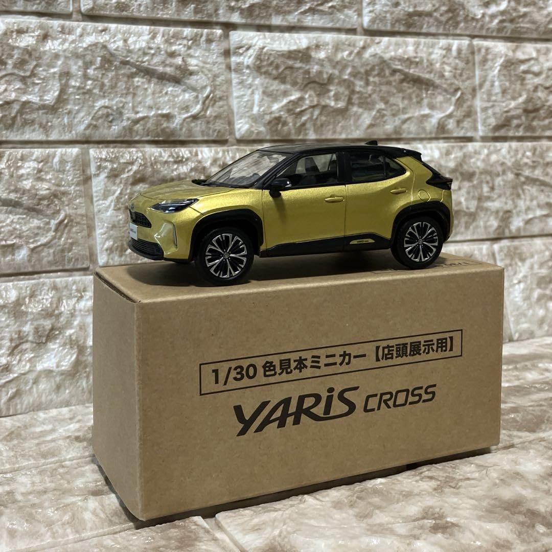 Amazon.com: ノーブランド品 1/30 Color Swatch Mini Car Toyota Yaris Amazon.com: ノーブランド品 1/30 Color Swatch Mini Car Toyota Yaris
