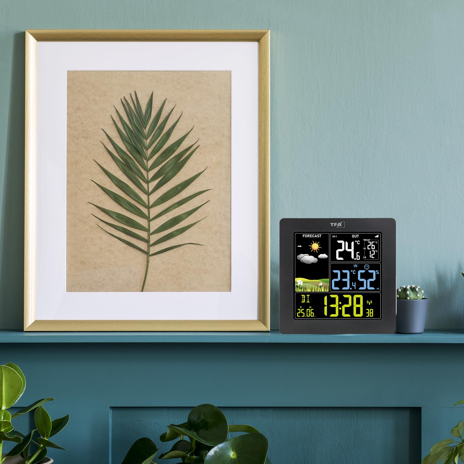 TFA Dostmann Stazione meteo con sensore esterno SUN2 digitale, 35.1174, per temperatura interna ed esterna, ampio display a colori, con clima interno, incluso orologio radiocontrollato con data