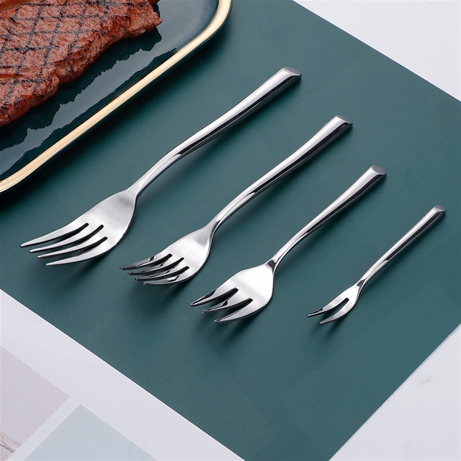 Genérico Juego de Cubiertos de Acero Inoxidable con Cuchillo, Tenedor y Cuchara, Apto para lavavajillas. (40pcs)