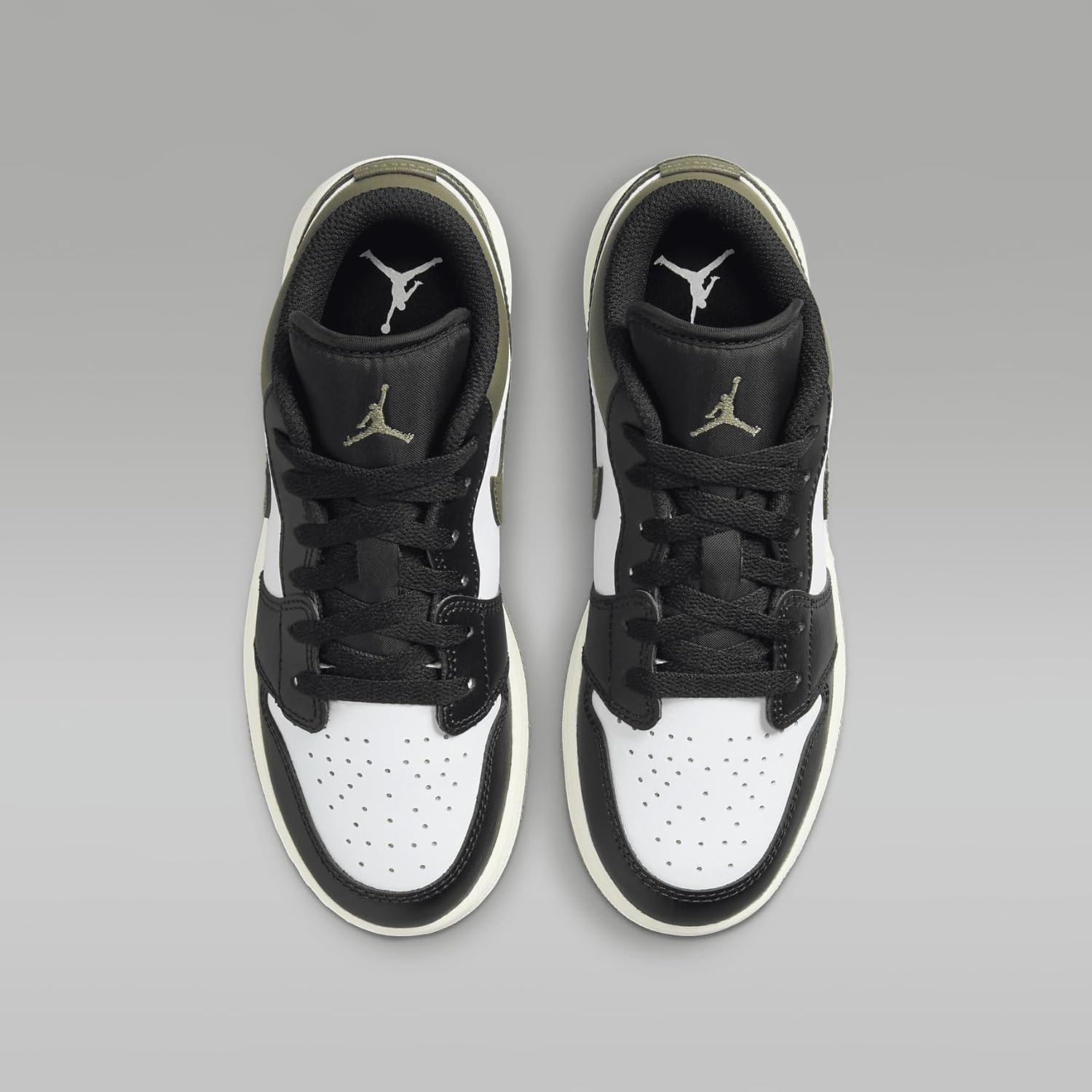 Jordan Big Kid's 1 Low Black/White-Medium Olive (553560 092) - 6.5