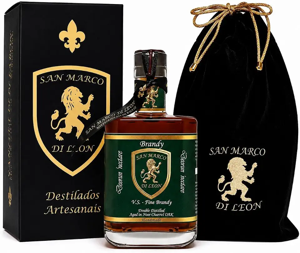 Brandy San Marco di Leon - Envelhecido barril de Carvalho Tosta Mádia- Dupla Destilação - Artesanal - Sabor Suave e Amadeirado - Notas Frutas Vermelhas Amadurecidas, Avelã, Mel e Chocolate - 700 ml 40% vol.
