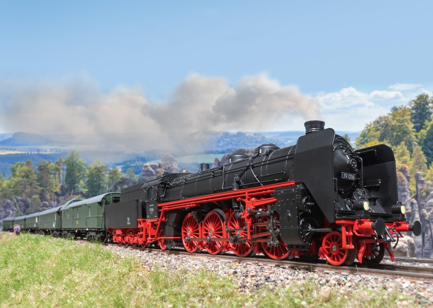 Märklin Locomotiva a vapore serie 19.0 "Sassenstolz - Traccia H0 - Digital mfx+ - Art. n. 38190 - con suono e luce