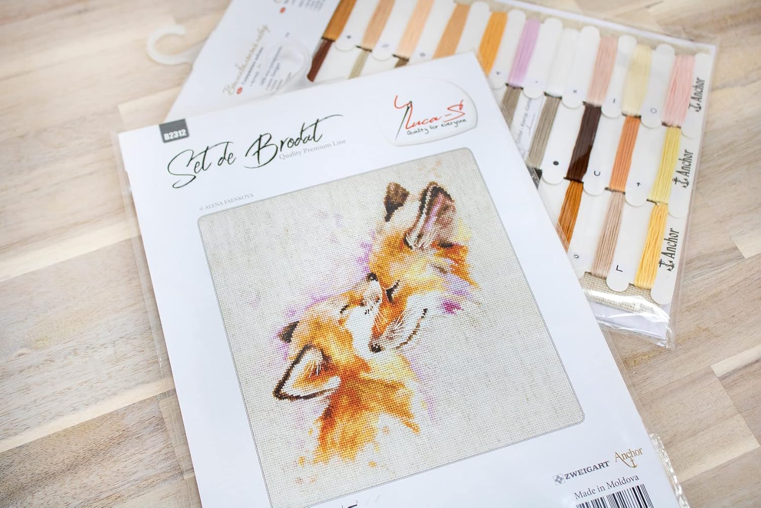 Cross Stitch Kit Luca-S - Foxes B2312