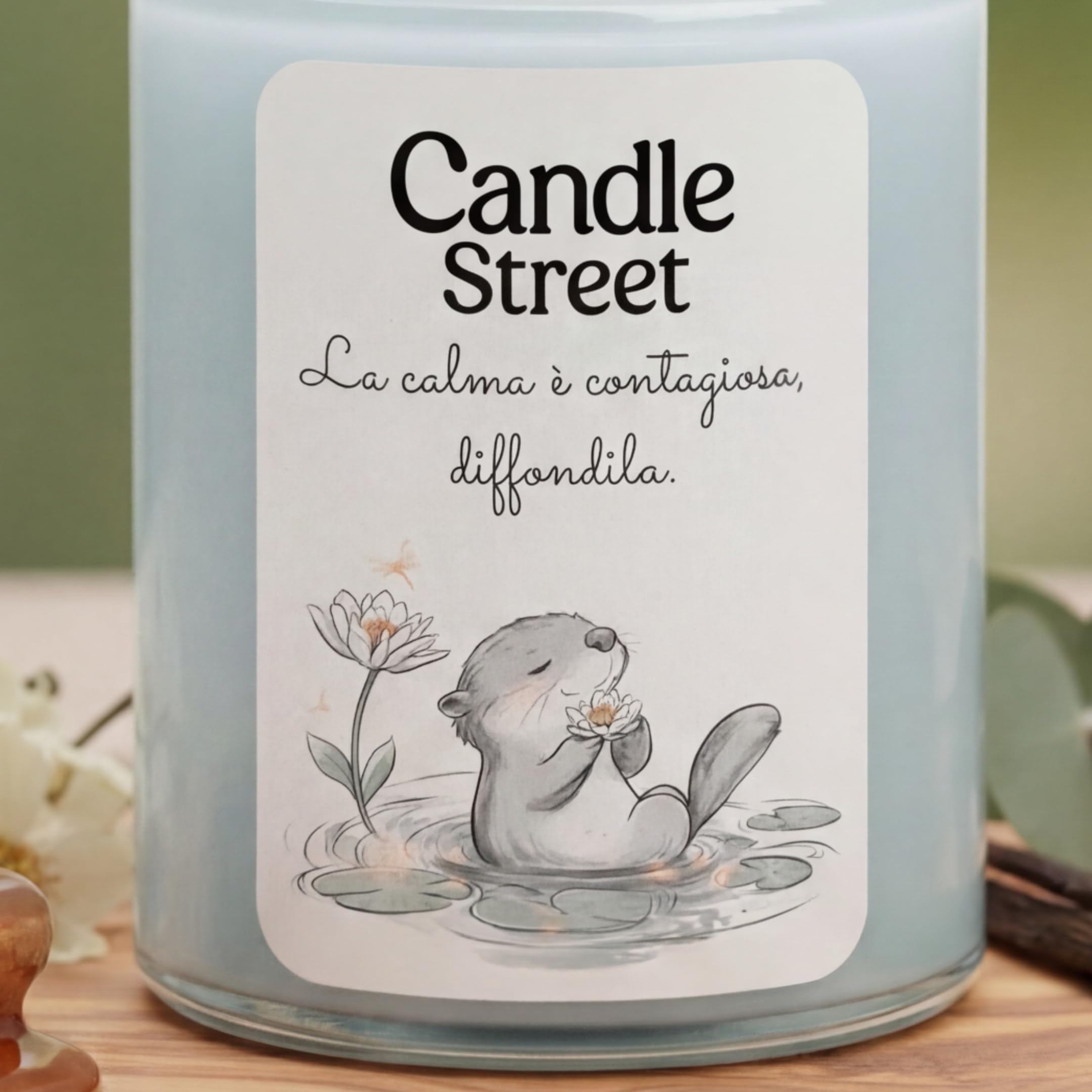 Candle Street | La Calma - entspannende Noten | handgemachte Duftkerze | Duft aus Baumwolle, Frangipani und weißem Moschus | 500 g | Lange Brenndauer 100 h | Vegan, hergestellt in Italien, Relax und