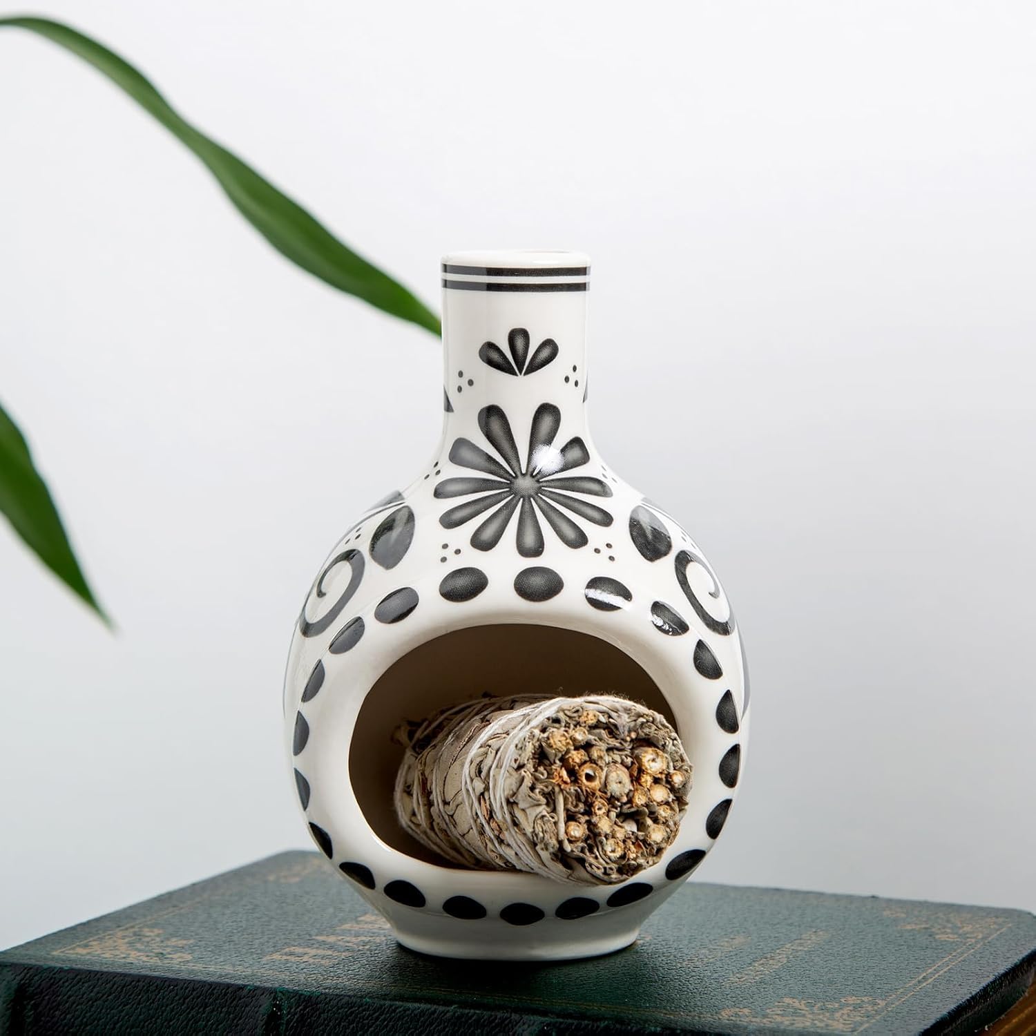 Handcrafted Palo Santo and Sage Holder White Smudge Burner Sticks Incense Cone Bowl Ceramic Pot Perfect for Enhanced Aromatherapy and Meditation Spaces Artisan Design for Elevated Spiritual Rituals - Image 3