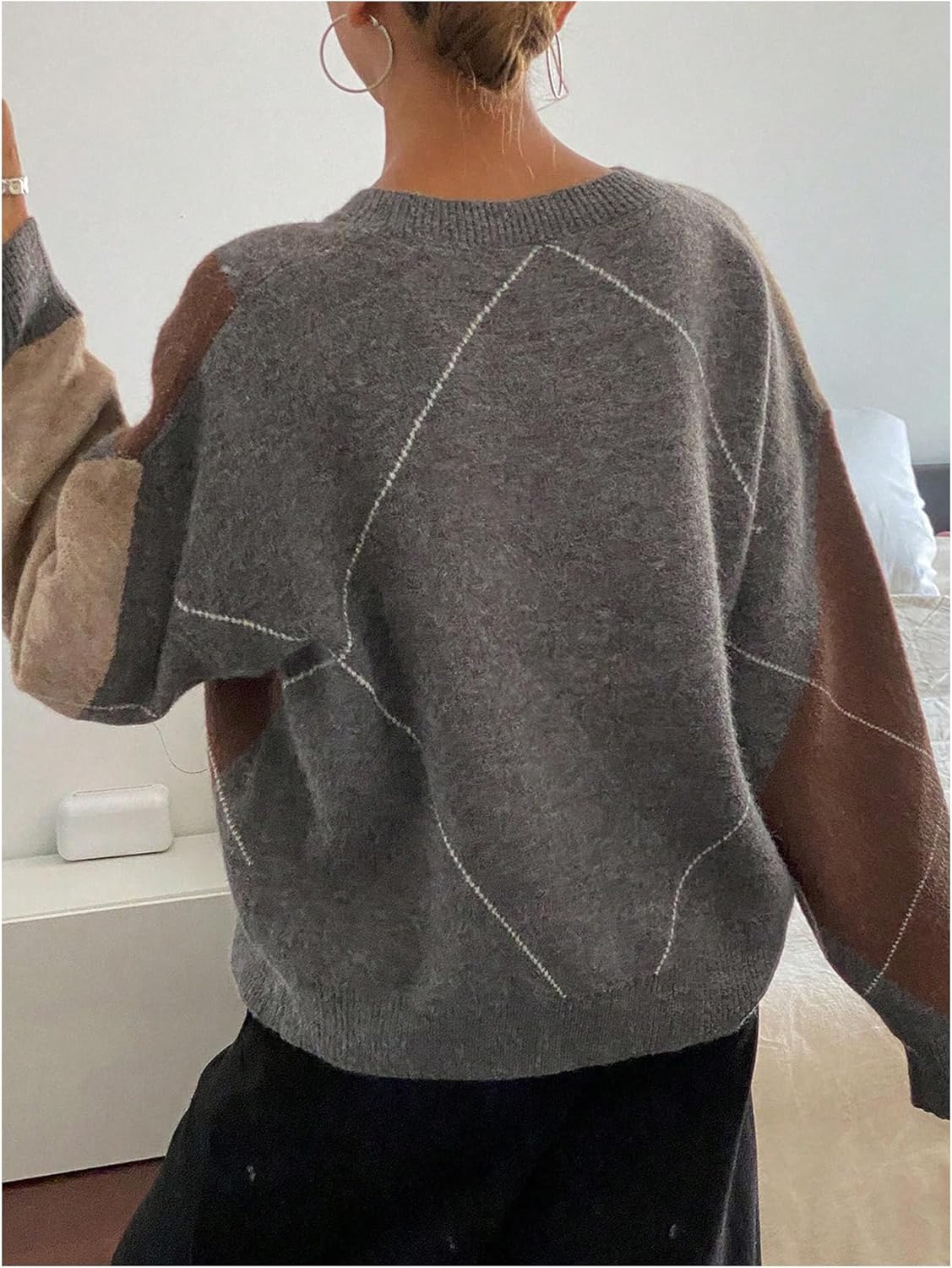 GORGLITTER Women's Argyle Sweater Colorblock Long Sleeve V Neck Fall Trendy Knitted Pullover Old Money Clothes - Image 2