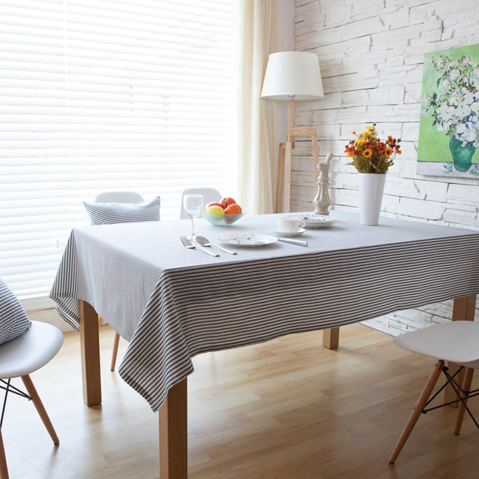 Nappe rayures fines en coton lin gris 140x140 pour protéger et embellir la table