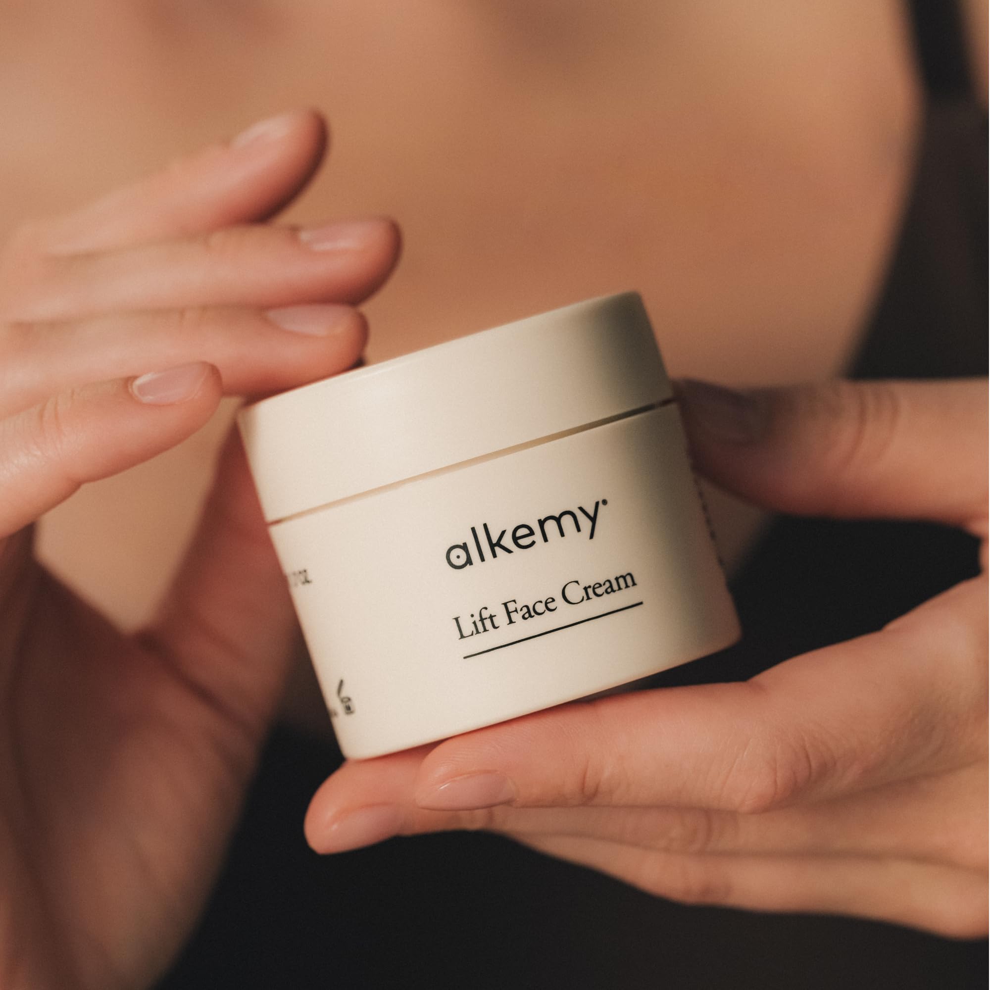 ALKEMY Crema Facial Antiarrugas con Colágeno y Ácido Hialurónico, acción antiedad con efecto lifting, hidratante, reafirmante para todo tipo de piel, Cosmética Natural, Dermatológicamente Testada 50ml