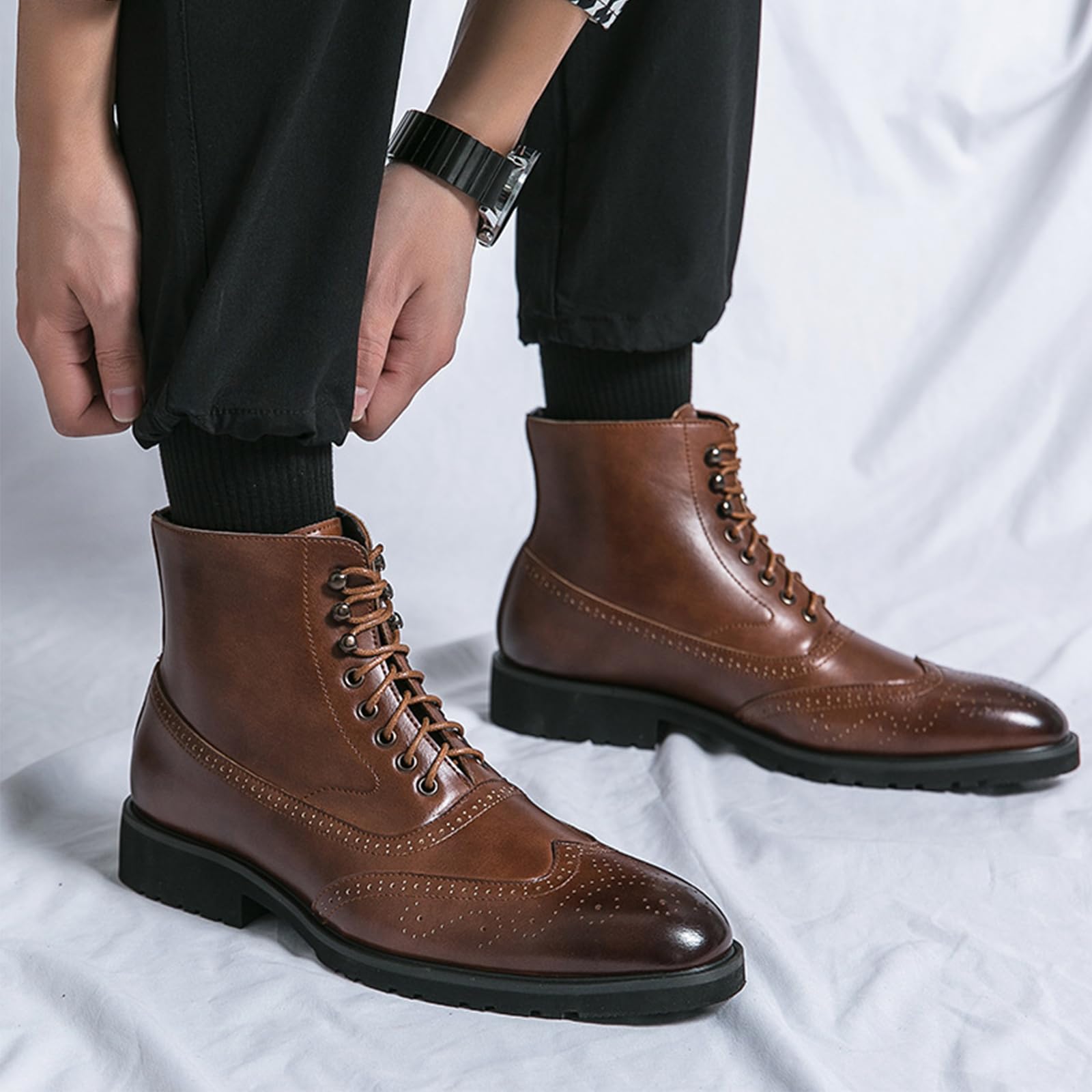 Stivaletto Chukka alla Caviglia Formale con Lacci da Uomo