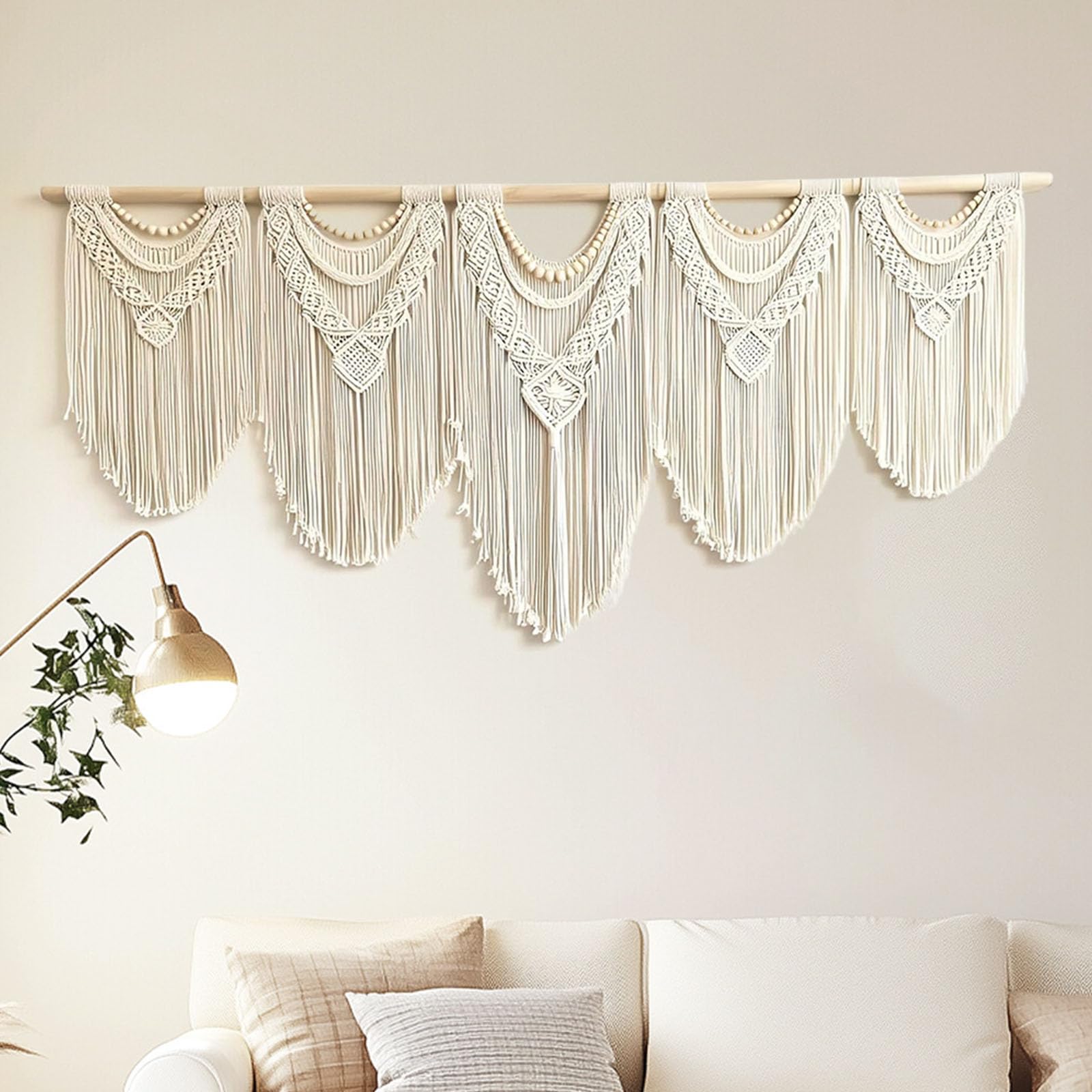 Wisząca na ścianie makrama, duży wystrój w stylu boho