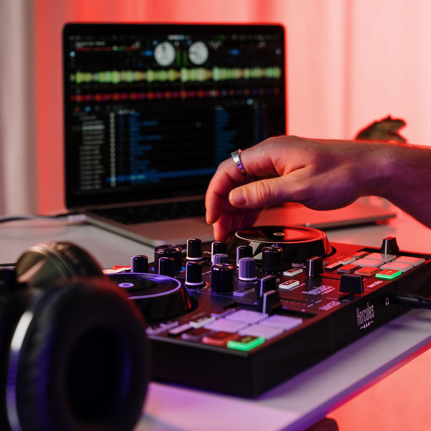 Hercules Inpulse 200 MK3 DJ-Controller mit DJ45 Kopfhörer