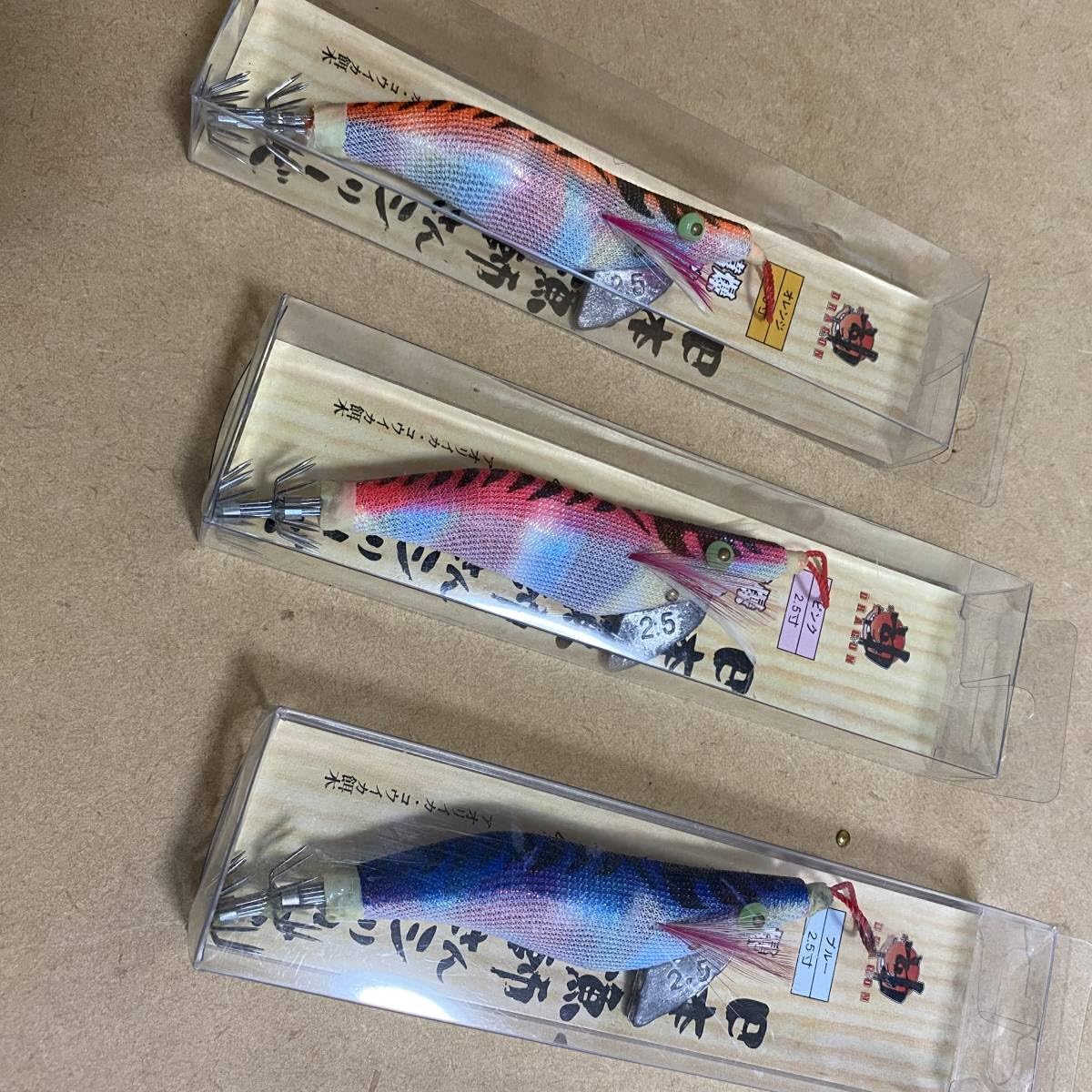 秋イカ釣りに　有名メーカー3号と2.5号エギ 28個セット d-n_egi-10set_4.jpg