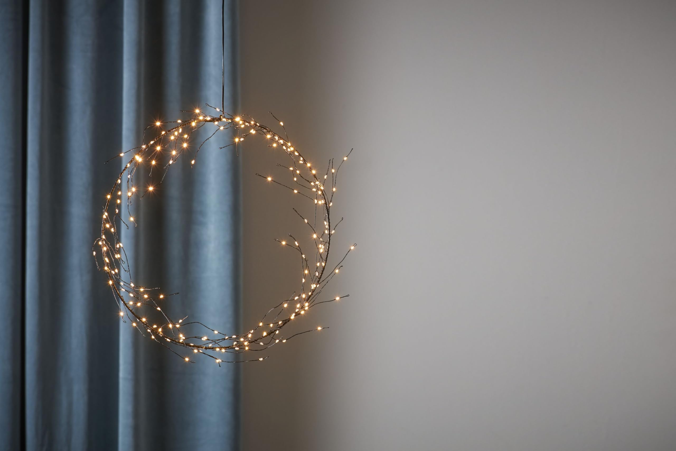 Star LED Kranz Nike - Leuchtkranz mit 200 LEDs, Ø 35 cm
