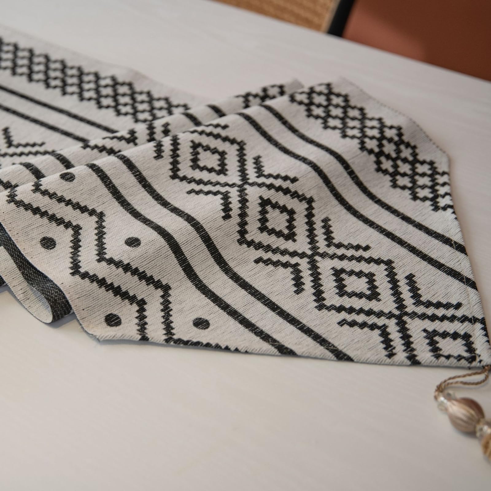 Tischläufer Polyester Modern, Tischläufer Landhausstil 35x200 cm, Jacquard mit Geometrische Muster und Quasten