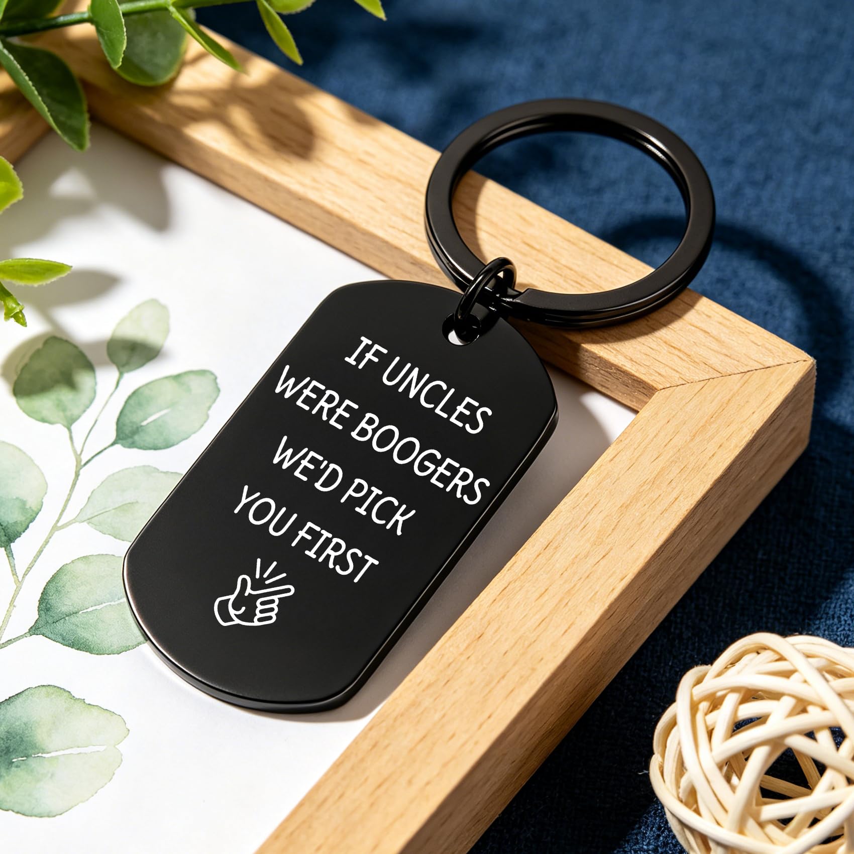 Uncle Gift for Fathers Day Funny Gifts for Uncles from Niece Nephew Best Uncle Ever Keychain Double Sided Anniversary Birthday Valentines Day Christmas Gift for Uncles Tio Present