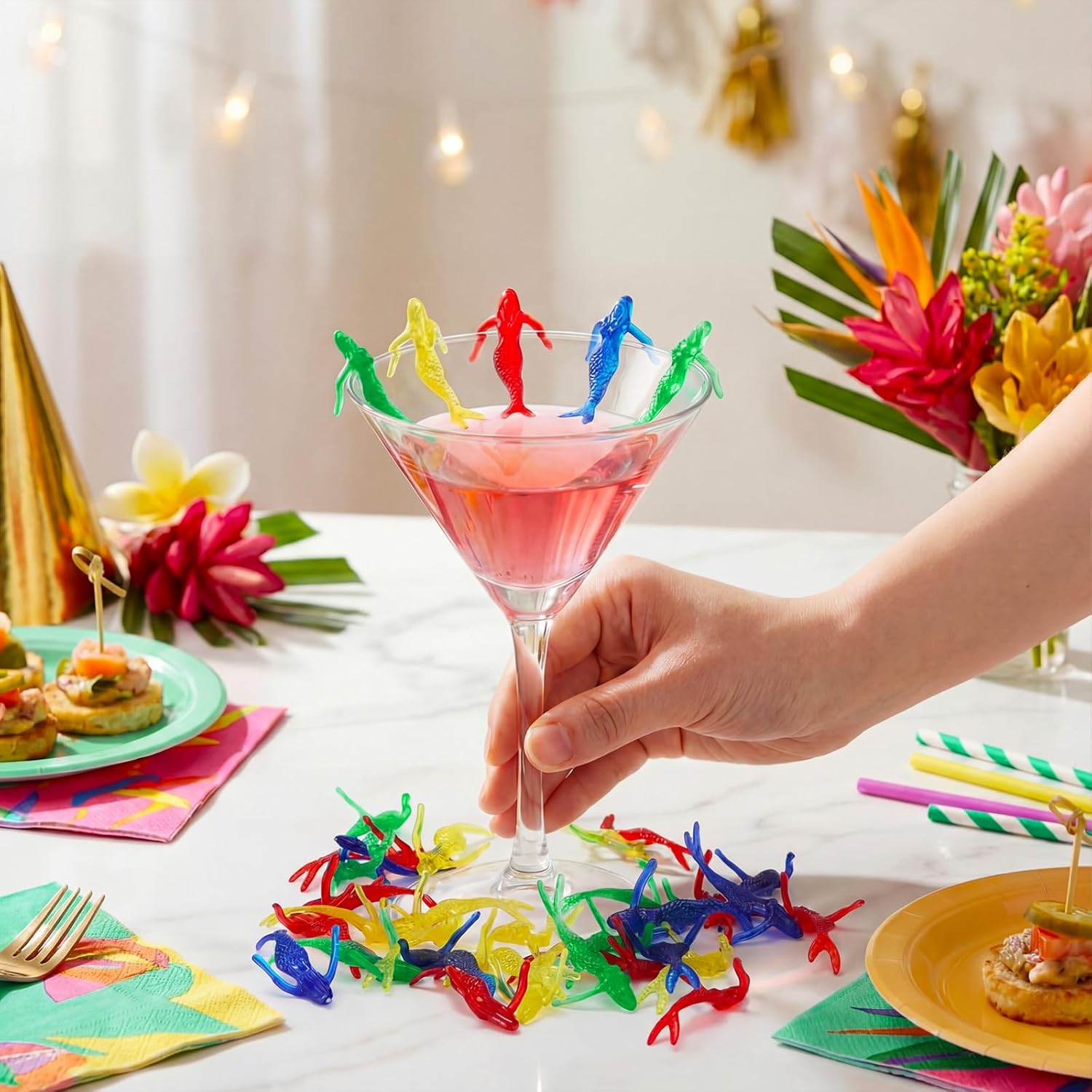 Chengu 1000 Pcs Mermaid Cocktail Drink Markers Mermaid Plastic Cup Charms Cocktail Drink Markers Reusable Party Beverage Identifiers for Wedding Decorations