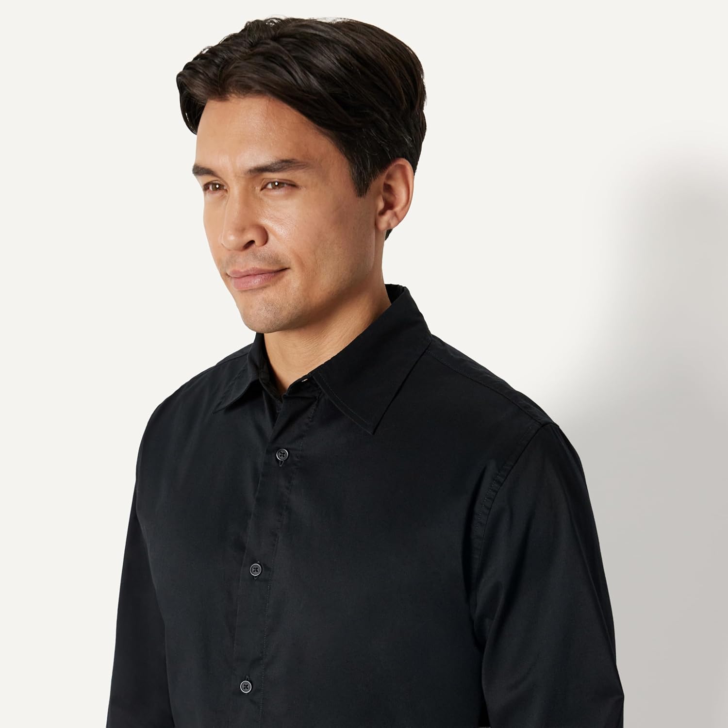 Amazon Essentials Men's Slim Fit Long Sleeve Wrinkle Resistant Stretch Dress Shirt - Image 5