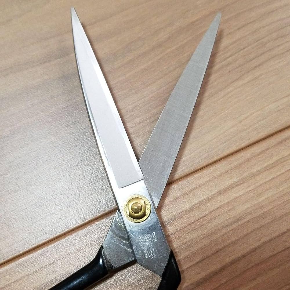 裁ち鋏　☆庄三郎　東鋏 Amazon | 裁ち鋏 庄三郎 東鋏 24cm | 園芸用はさみ