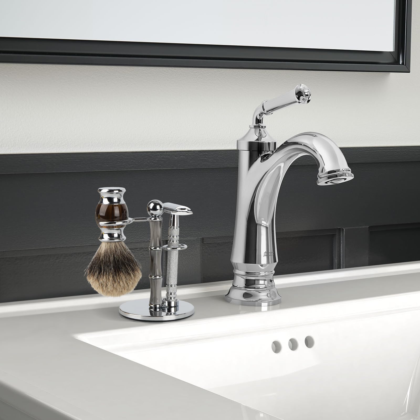 Linkidea supporto in acciaio inox per rasoio di sicurezza e pennello da barba, base antiscivolo, design stile bambù, antiruggine da appoggio, compatibile con Vikings Blade Chieftain e Odin (Grigio)