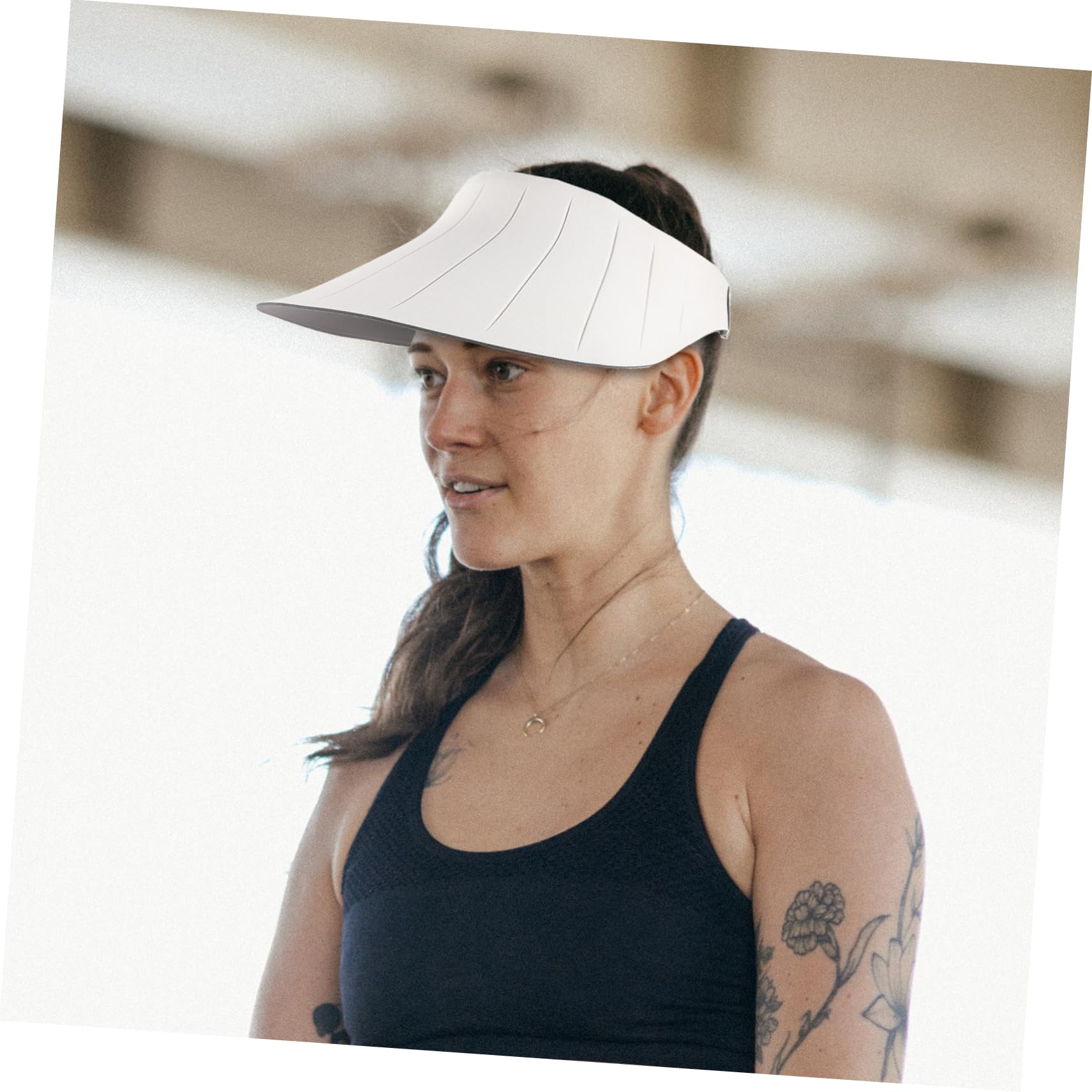 Visera Solar de ala Ancha en Color Marfil Xmz265 para Mujer