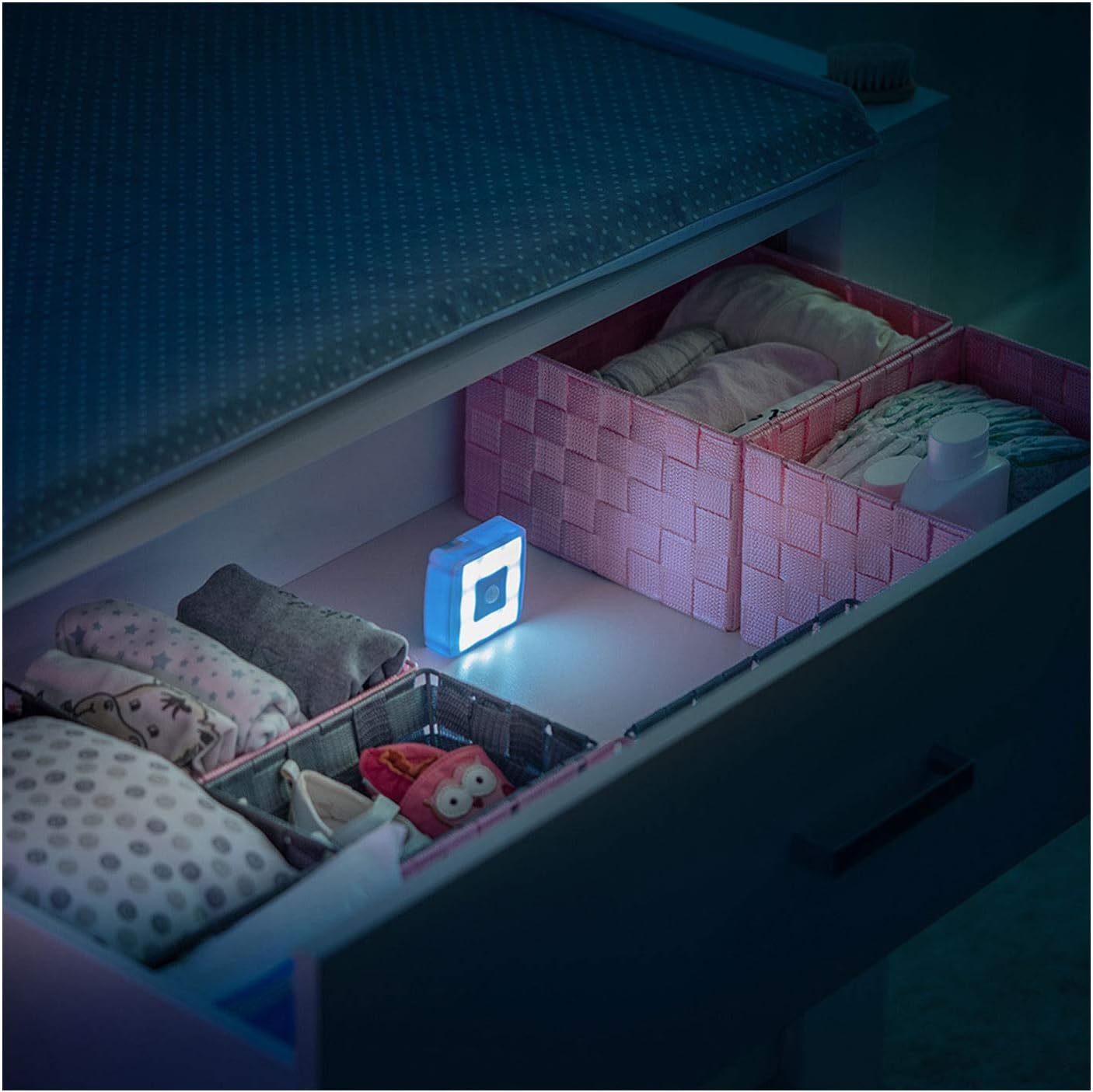Reer Night Light and Cabinet Light Nightguide, Gentle and Focused Light for Changing and Nursing at Night (Blue) - Image 5