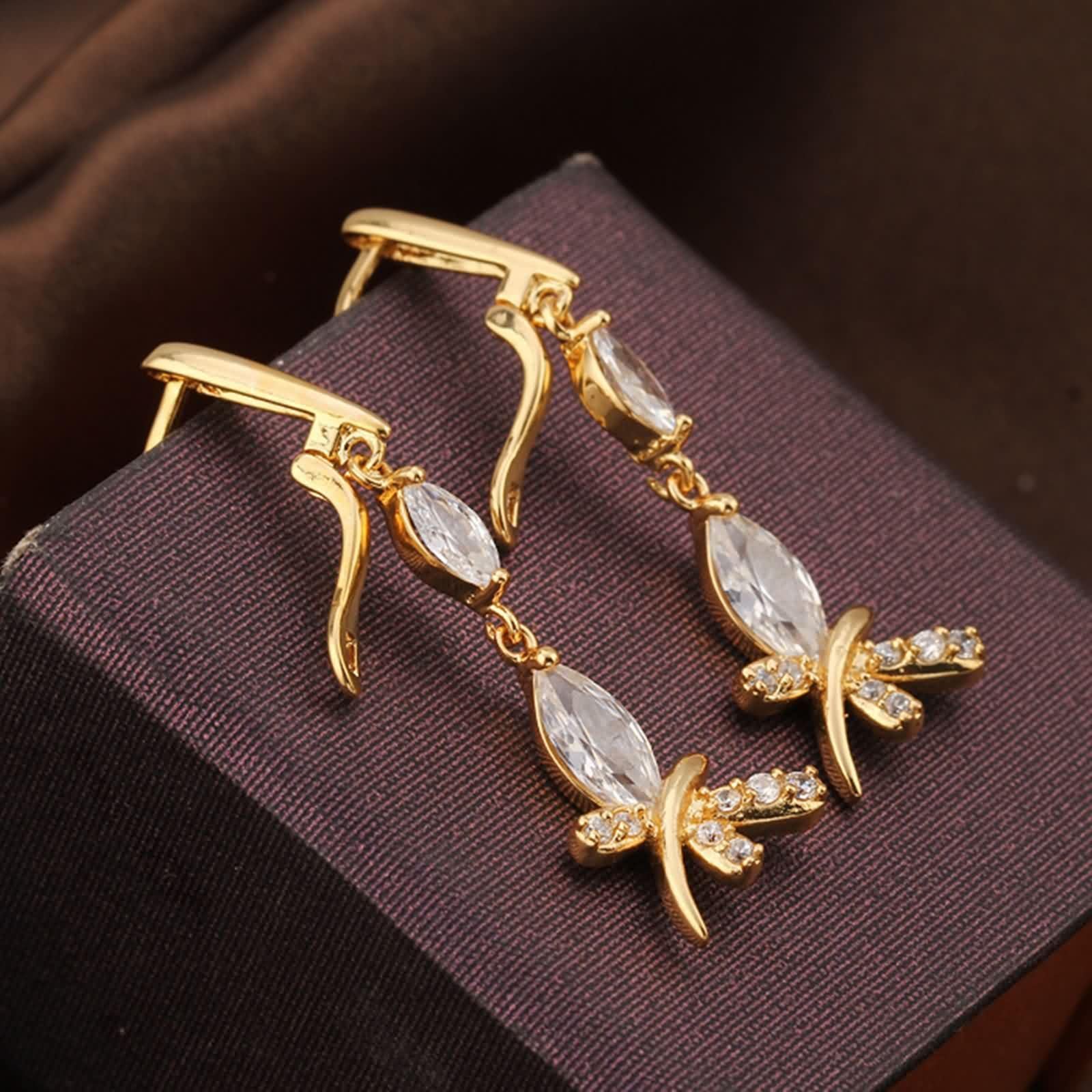 KnSam Pendientes de oro blanco 750 de 18 quilates para mujer, diseño de libélula con moissanita, talla marquesa, pendientes de oro Au750, sin níquel, plata
