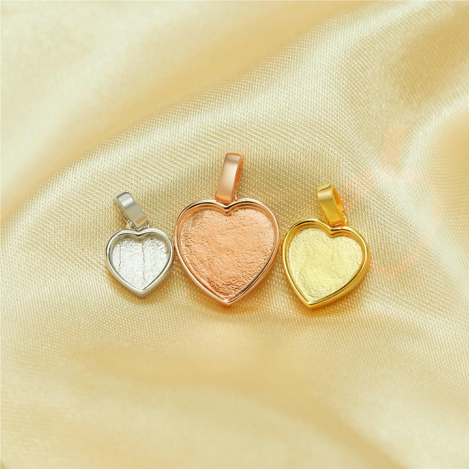 Impostazioni Vuote Del Pendente Con Castone A Forma Di Cuore In Resina | Ciondolo in argento 925 con retro massiccio