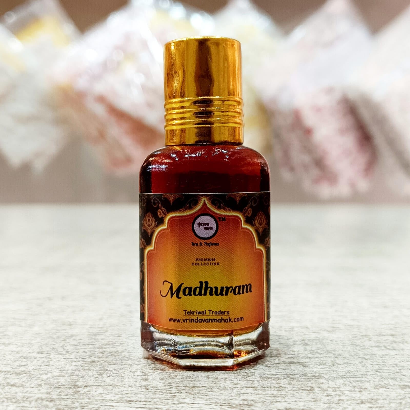 Vrindavan Mahak Madhuram Roll On Attar | Alcohol Free | Vrindavan Itra | 12ml | Strong Sweet Aroma with Javadhu, Herbs & Sandalwood-image-2
