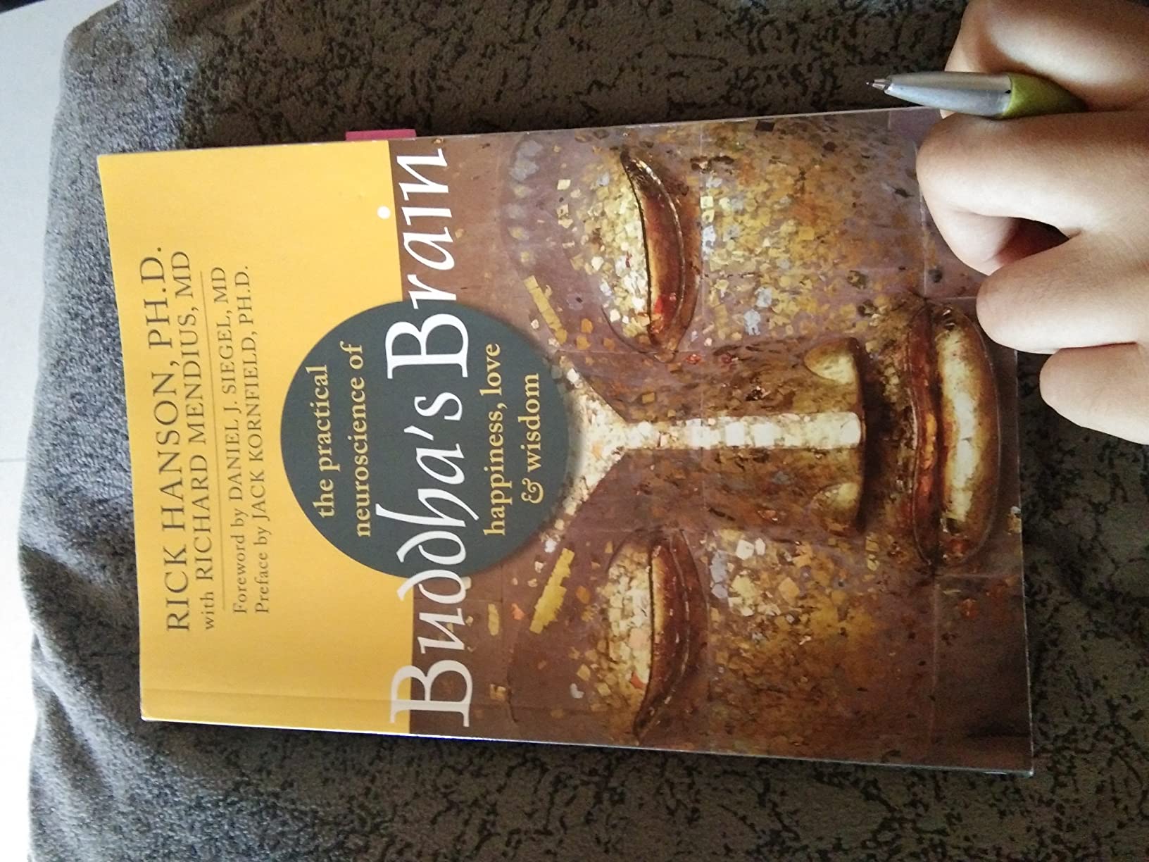 Buy Buddha's Brain: The Practical Neuroscience of Happiness, Love ...