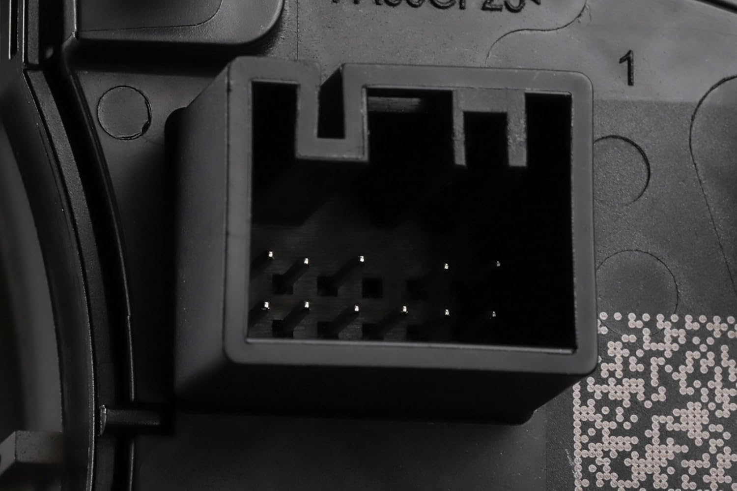 GM Genuine Parts 84671673 Black Driver Side Cruise Control Switch