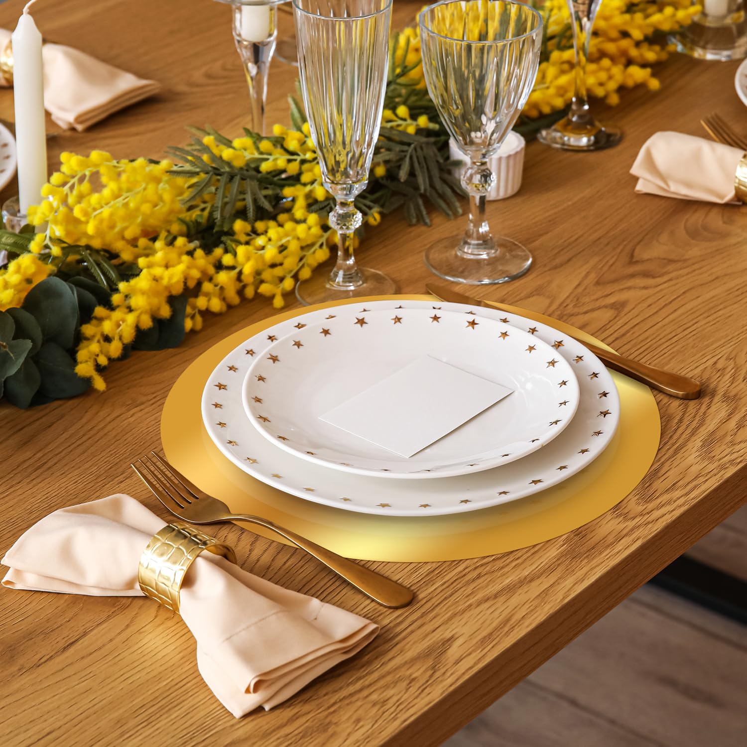 Lot de 100 assiettes rondes jetables en papier doré de 33 cm pour mariage, fête, décorations de table de vacances, événements de restauration et banquets (doré)