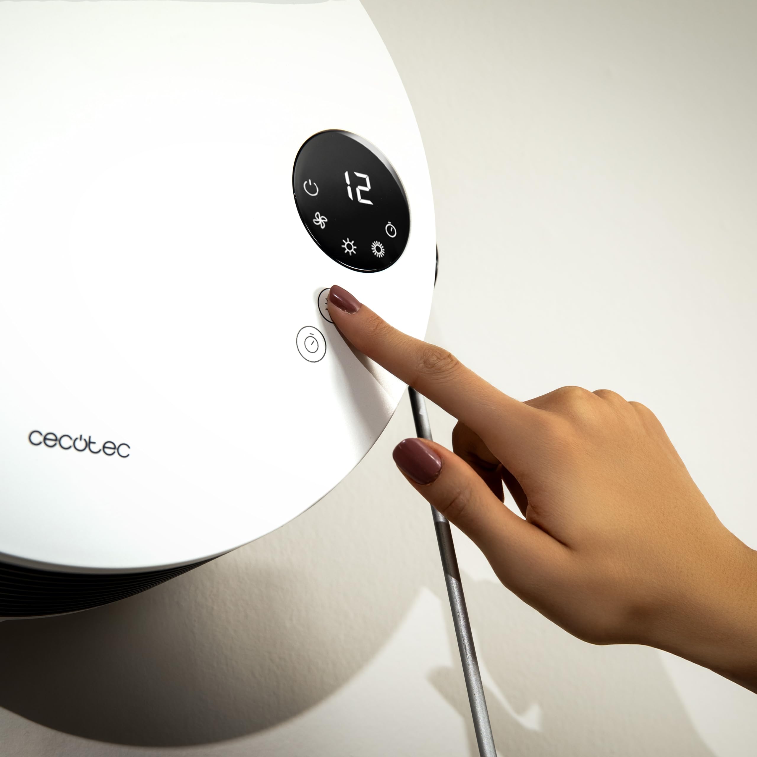 Cecotec Porte-serviettes Chauffant Céramique Mural ReadyWarm 2000 Round. 2000W, 2 Niveaux, LED, Touch Control, Télécommande, Minuterie, IP22, Design Élégant, Sécurité, Idéal Salles de Bain