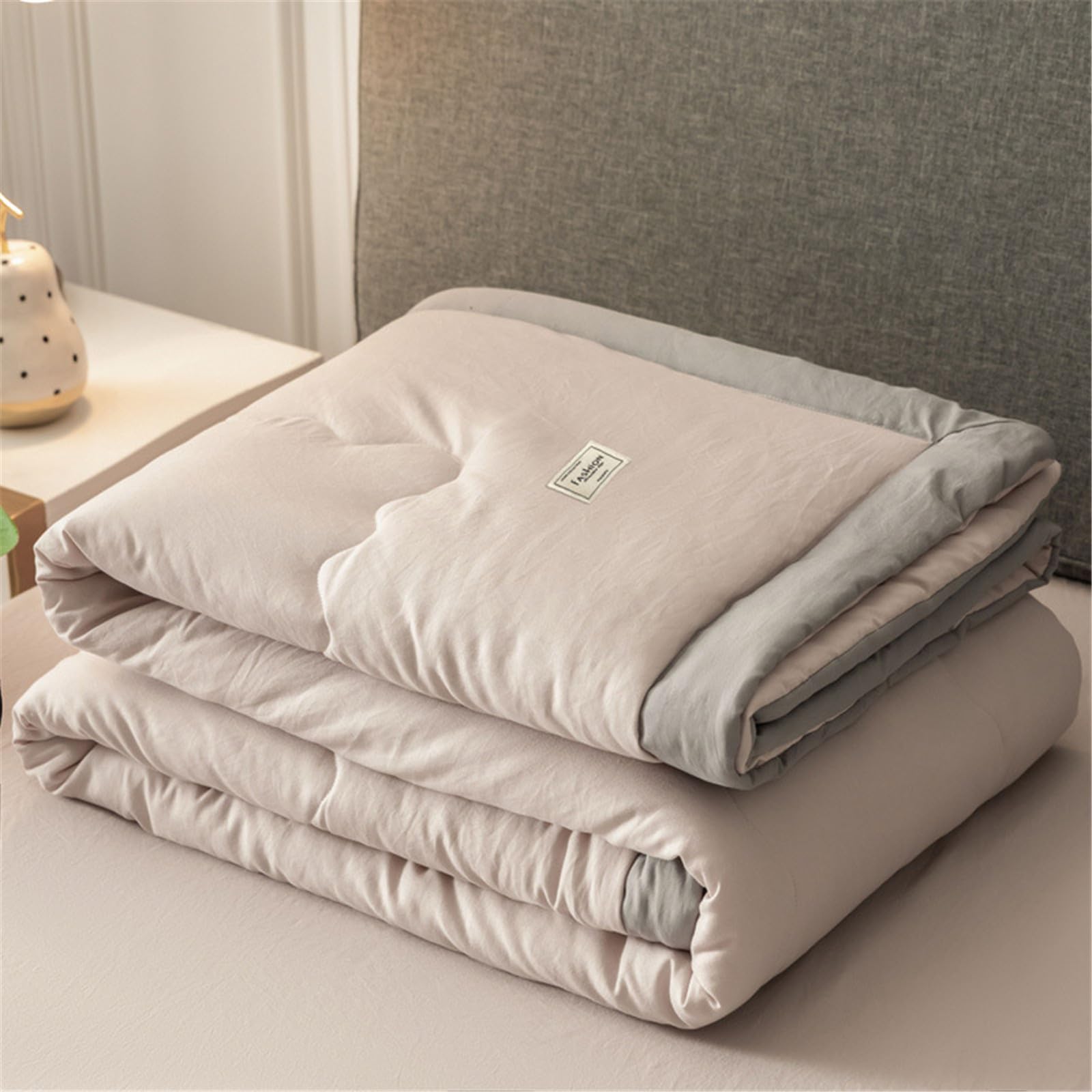 Odot Quilted Bedspreads Single Double Super King Size, Quilted Bed Throws Soft Lightweight Reversible Quilted Coverlets Comforter Sofa Bed Cover for All Season - Solid Color (150x200cm,Light khaki)