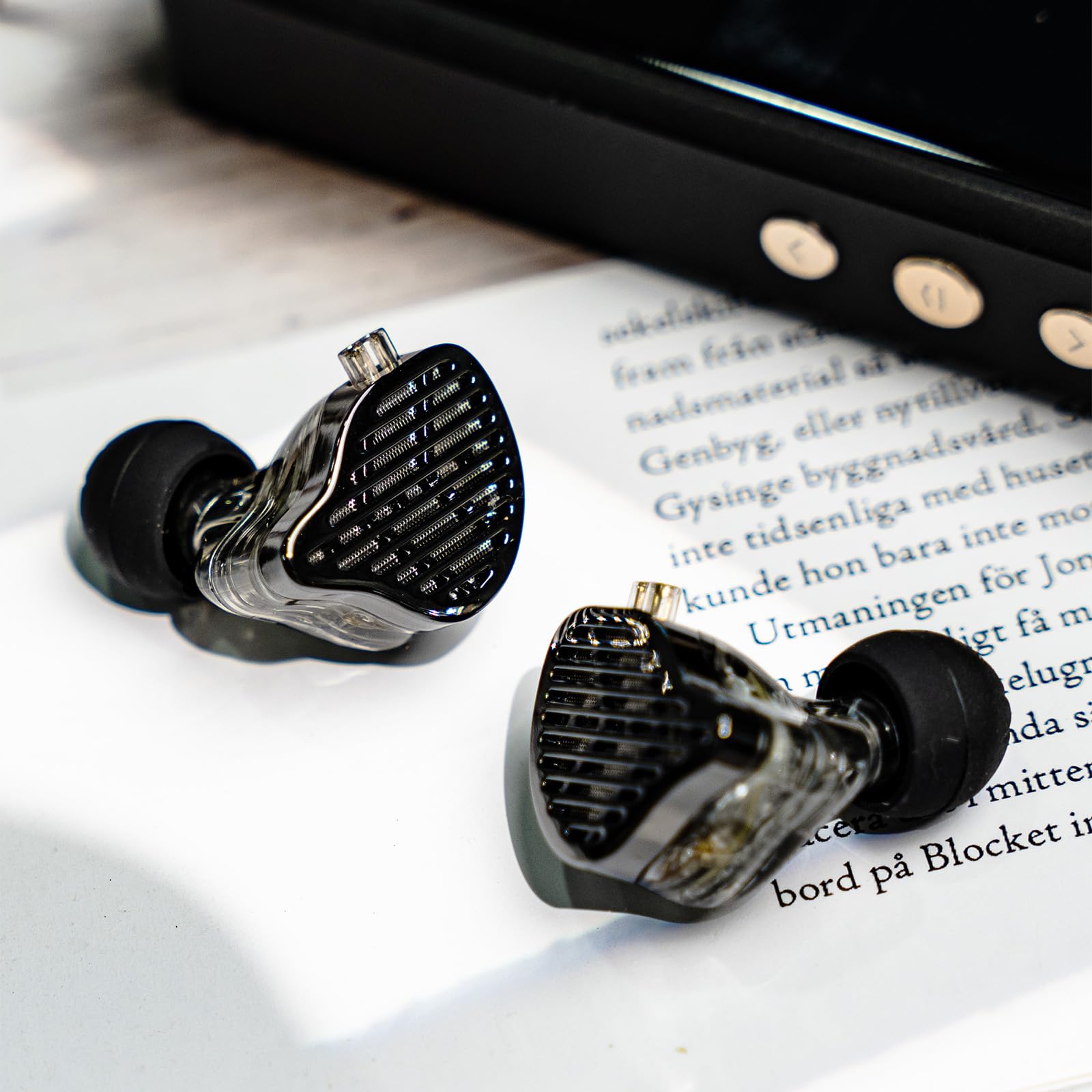 LINSOUL KZ x HBB PR2, Auricolari con conduttore planare monitor in-ear 13,2 mm, diaframma nanoscale, cavo OFC placcato argento 0,75 mm a 2 pin per giochi, nero con microfono | Cavo OFC Staccabile 0,75 mm 2 Pin Placcato Argento per Gaming (Nero, Senza Mic)