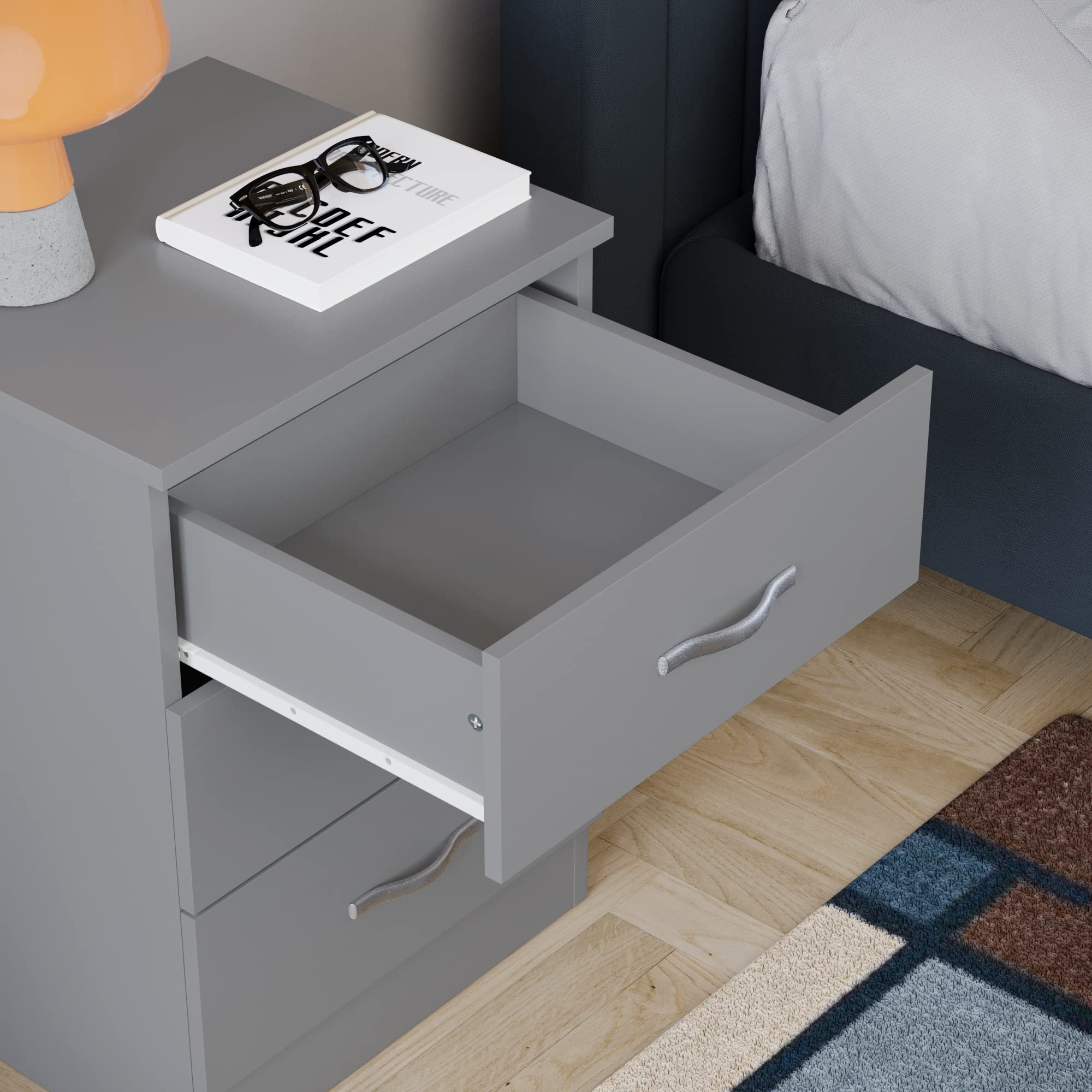 Vida Designs Duża szara komoda nocna, 3 szuflady z metalowymi uchwytami i prowadnicami, unikalne podparcie szuflady, meble do sypialni Riano