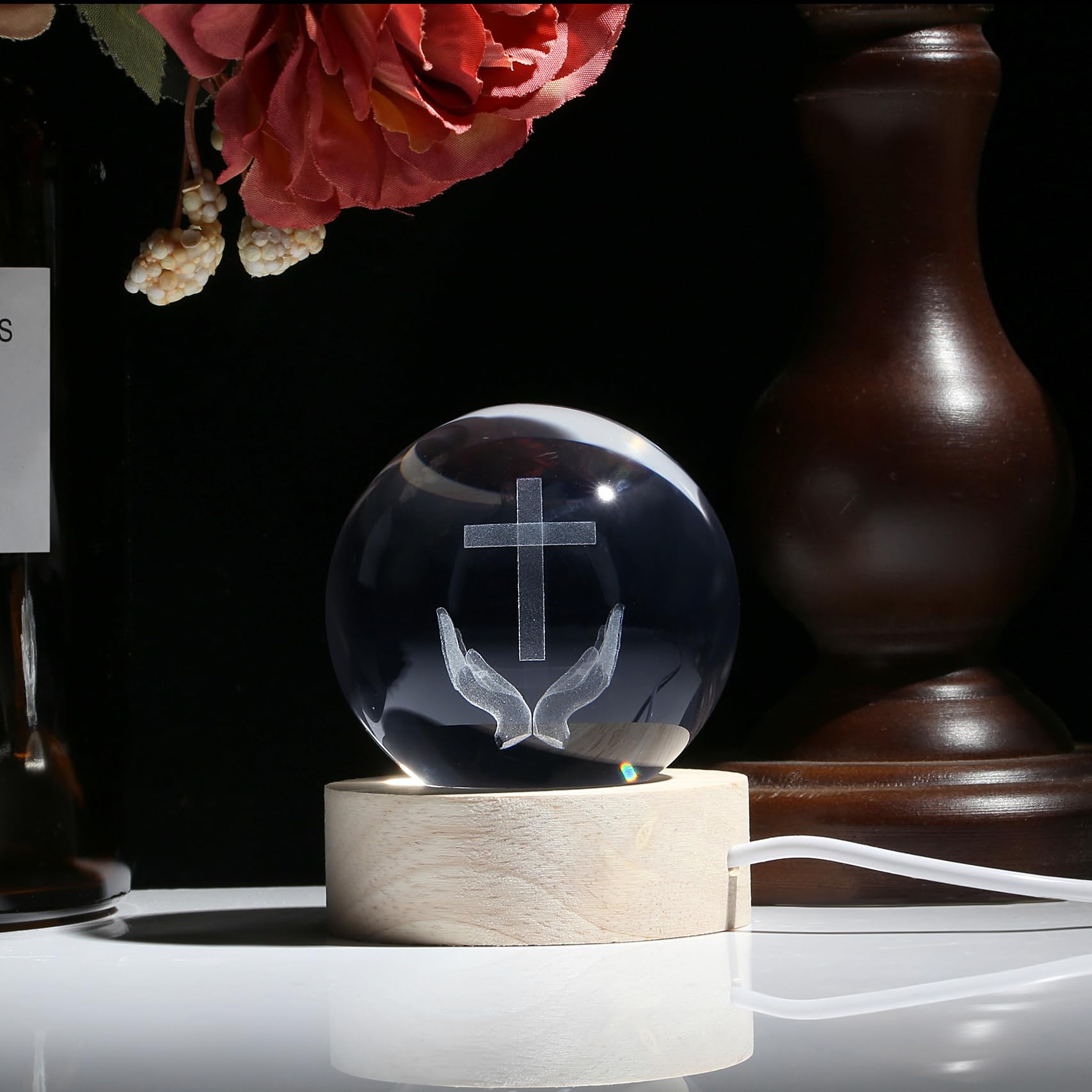XIANNVXI Boule de Cristal en Croix Papier Poids Religieux Cadeaux Crucifix Papier Poids Cadeaux de Baptême Cadeaux Catholiques Cadeaux Jésus Cadeaux Chrétiens pour Femmes Hommes Décoration de Baptême