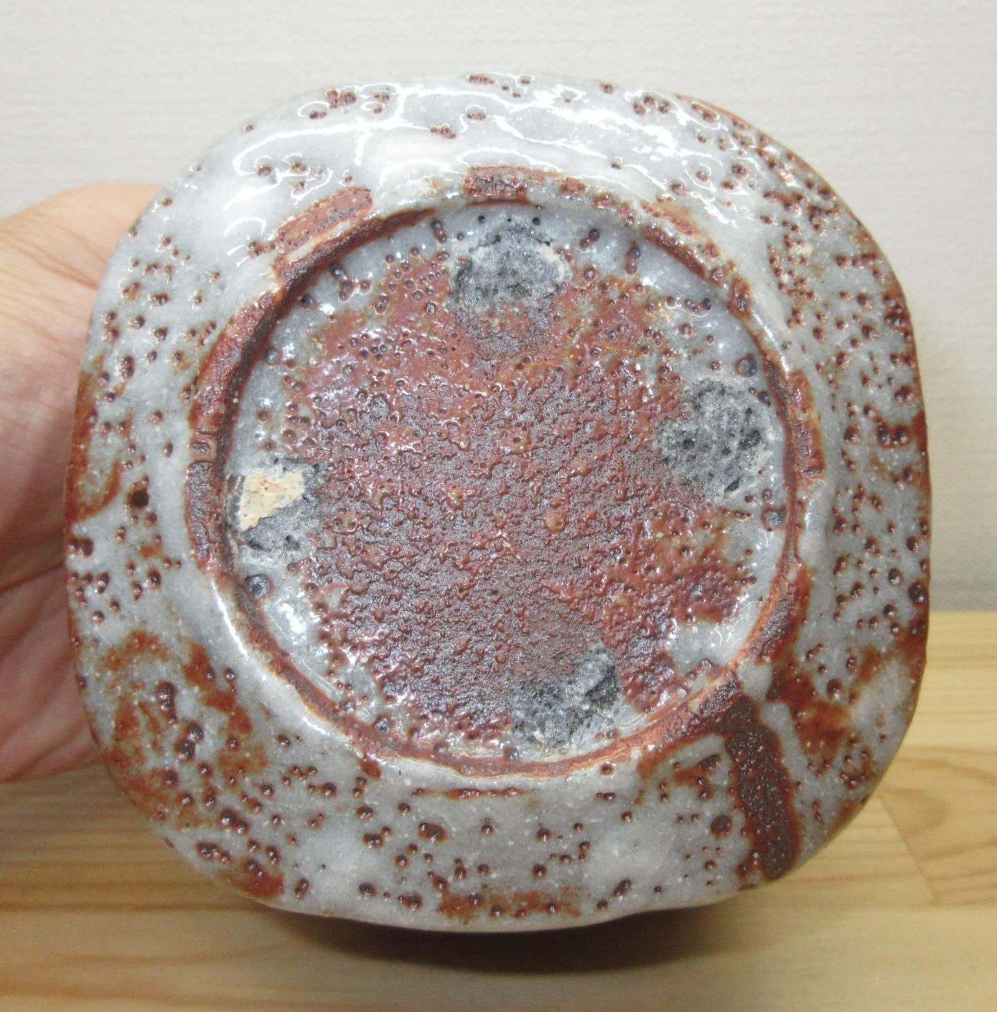 Amazon｜【逢絢亭】茶道具 火入 美濃焼 鼠志野 四方の形 塁座模様 加藤