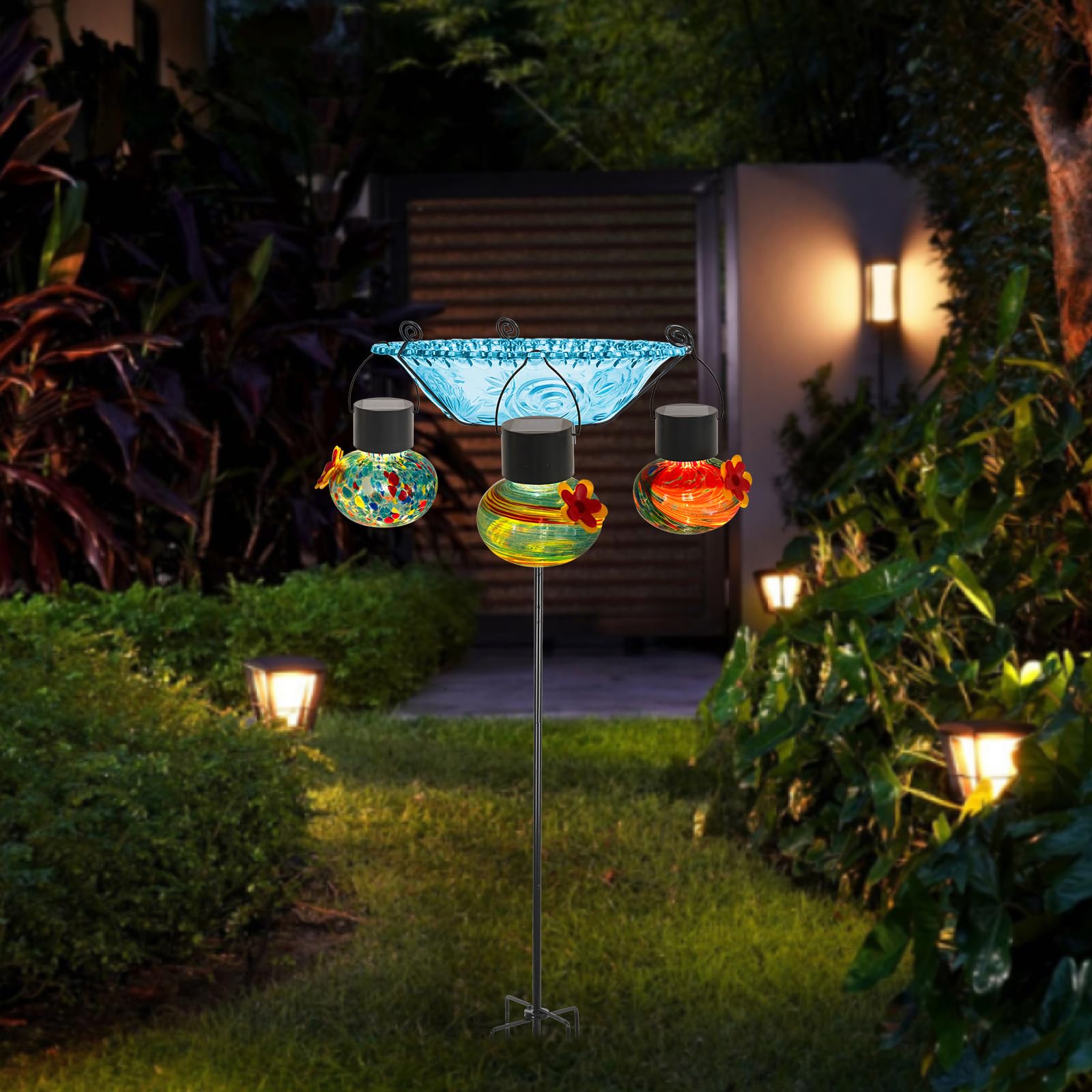 Mangiatoia da giardino solare con contenitore trasparente Costruzione resistente alla corrosione Installazione a senza sforzo Mangiatoia per uccelli in plastica resistente