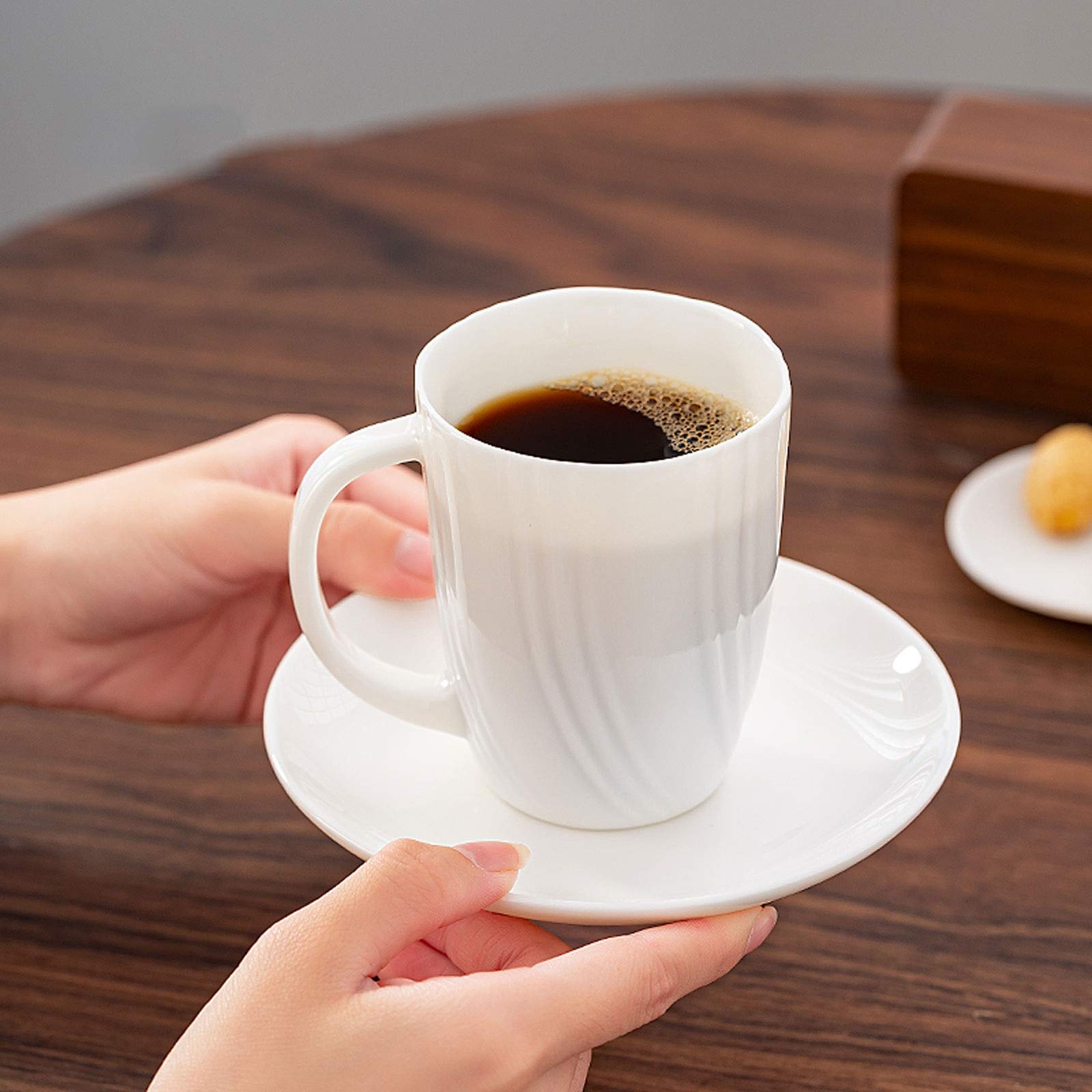 zxb-shop Ceramiczny kubek antyczny biały porcelanowy kubki do kawy i spodek 24 ml zestaw kubków do kawy ceramiczne kubki do kawy prezent idealny na napoje, gorącą czekoladę i herbatę kubek