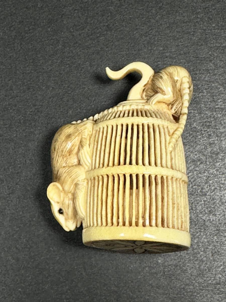 Amazon.co.jp: 根付鼠【逸品】松山作精密彫刻超絶技巧提げもの提物古玩