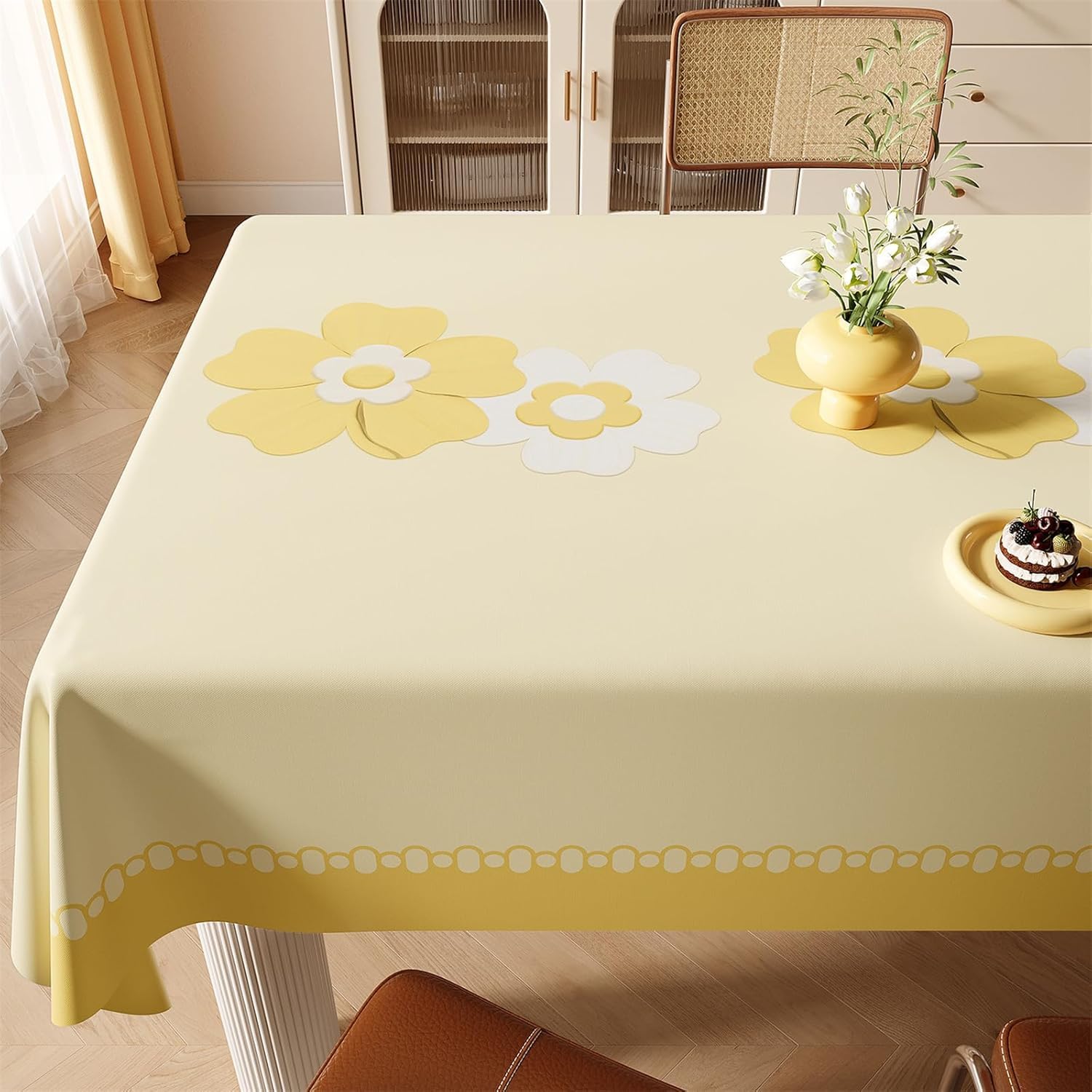 KIJyfgTR Simple Floral-patterned Wipeable Tablecloth, Ideal For Outdoor Gardens And Festive Parties(Yellow,140x140cm)