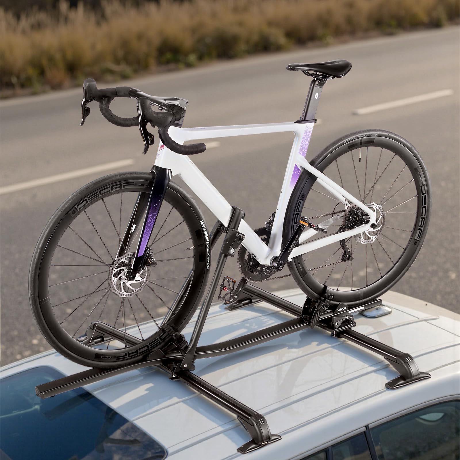 VEVOR Dachfahrradträger 15 kg Tragkraft, aufrechter Fahrraddachträger mit sicherem Verriegelungssystem für die meisten Standard-Querträger, aufrechter Autodachträger für SUV Auto, Schwarz