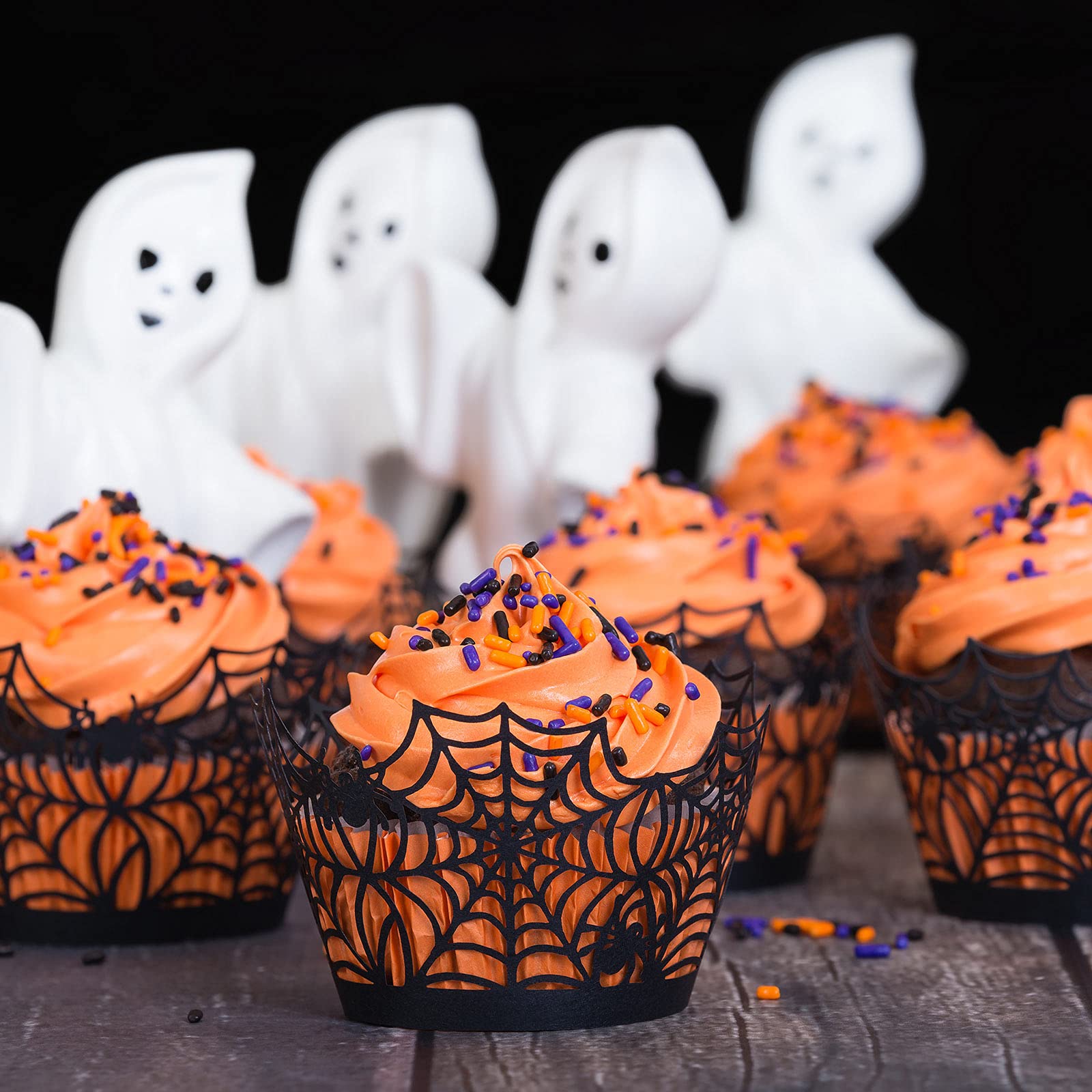 96 Stück Halloween Cupcake Wrappers Halloween Laser Cut Liner Halter Spiderweb Night Castle Cupcake Wrappers künstlerische Backen Pappbecher für Halloween Hochzeit Geburtstag Party Dekoration
