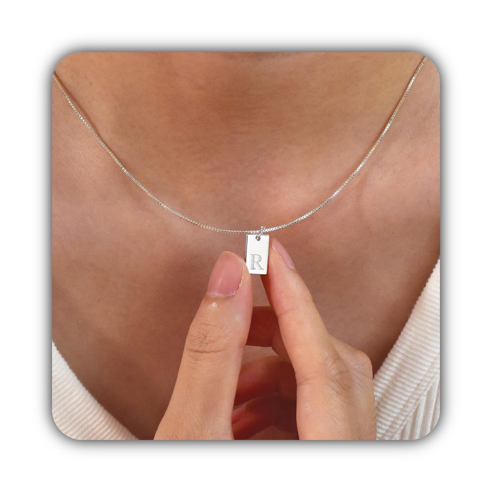 Delicato collana con iniziale, su misura inciso lettera targhetta oro con catena veneziana compleanno per lei
