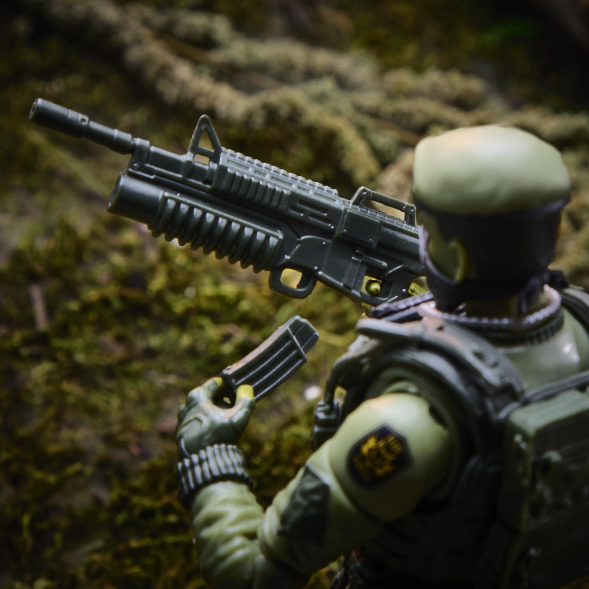 G.I. Joe Classified Series, Legacy Collection, Soldado de acción - Fuerzas Especiales, Set de Figura Coleccionable de 15 cm con 16 Accesorios