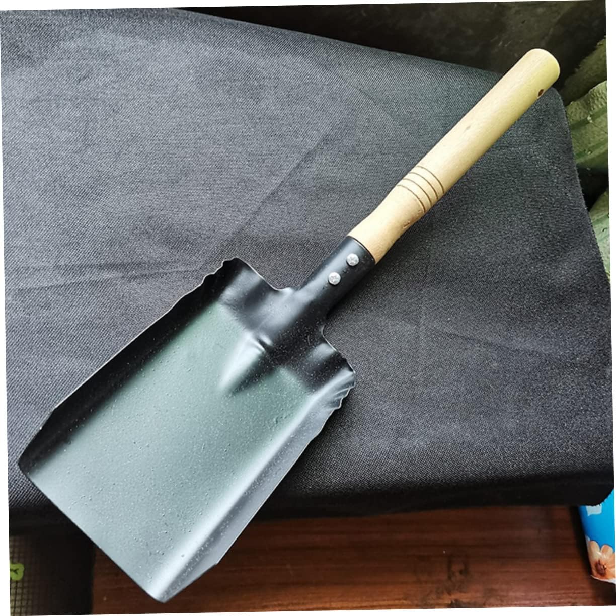 BESPORTBLE Soot Fireplace Shovel Digging Tools Mini Multi-Tool Mini Fireplace Cleaning Shovel Stove Hand Shovel Charcoal Ash Poker Scoop Household Soil Shovel Practical Spade Home Soil Shovel