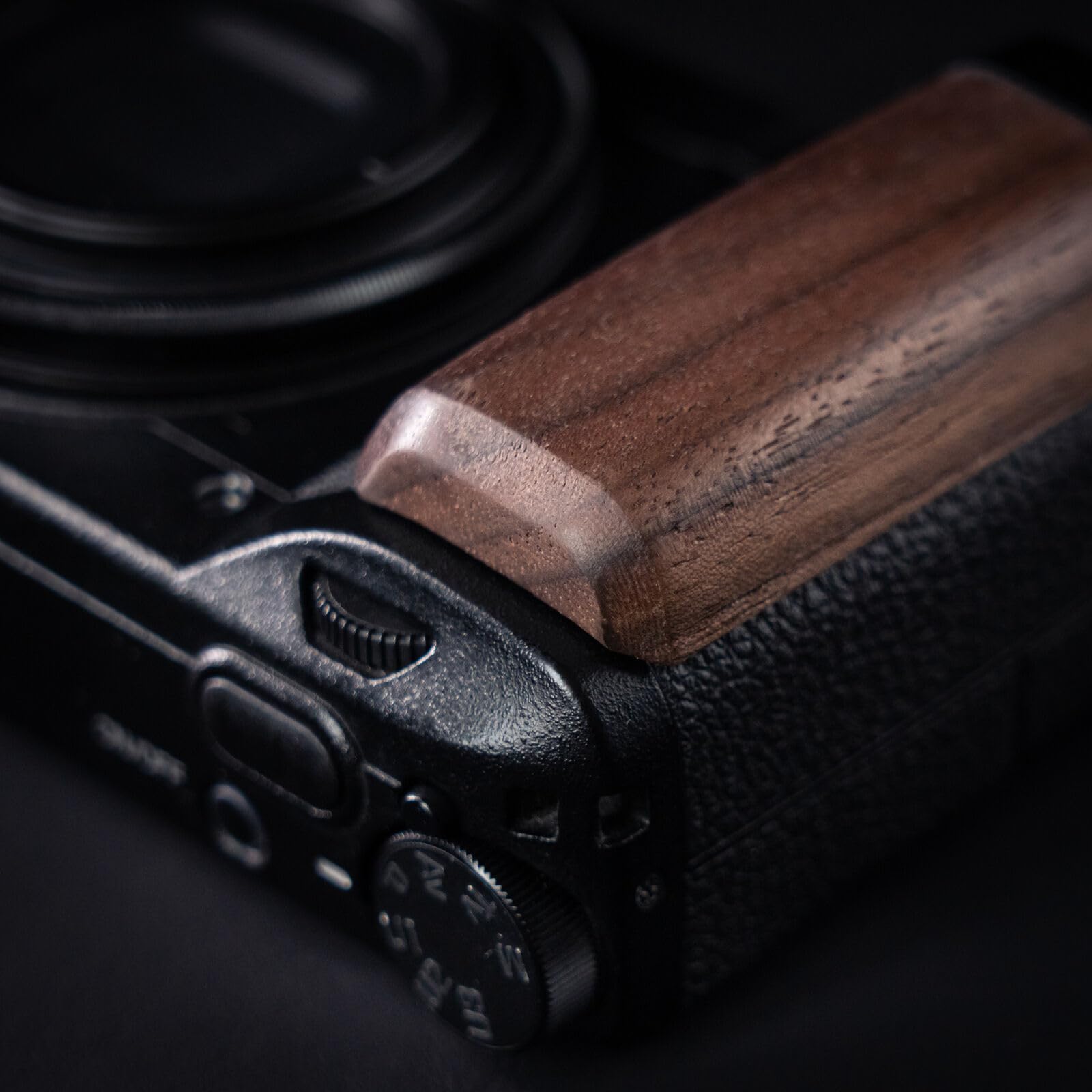 Amazon | 木製カメラグリップ RICOH GR3 GRIII GR3X カメラ用