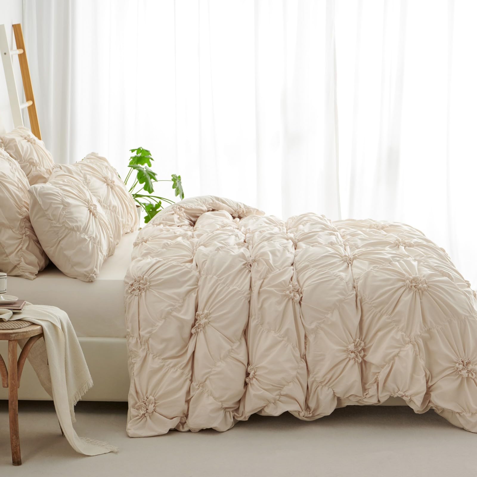 Freyamy Bettwäsche 200x200cm 3teilig Beige Pintuck Plisseefalten Luxus Bettwäsche Pinch Pleat Mädchen Bettwaren-Sets 100% Microfaser Weiche Bettbezug mit Reißverschluss und 2 Kissenbezug 80x80cm